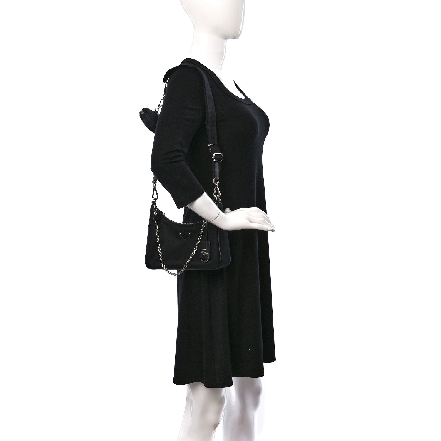 Prada Nylon Re-Edition 2005 Shoulder Bag Black 2 of 9