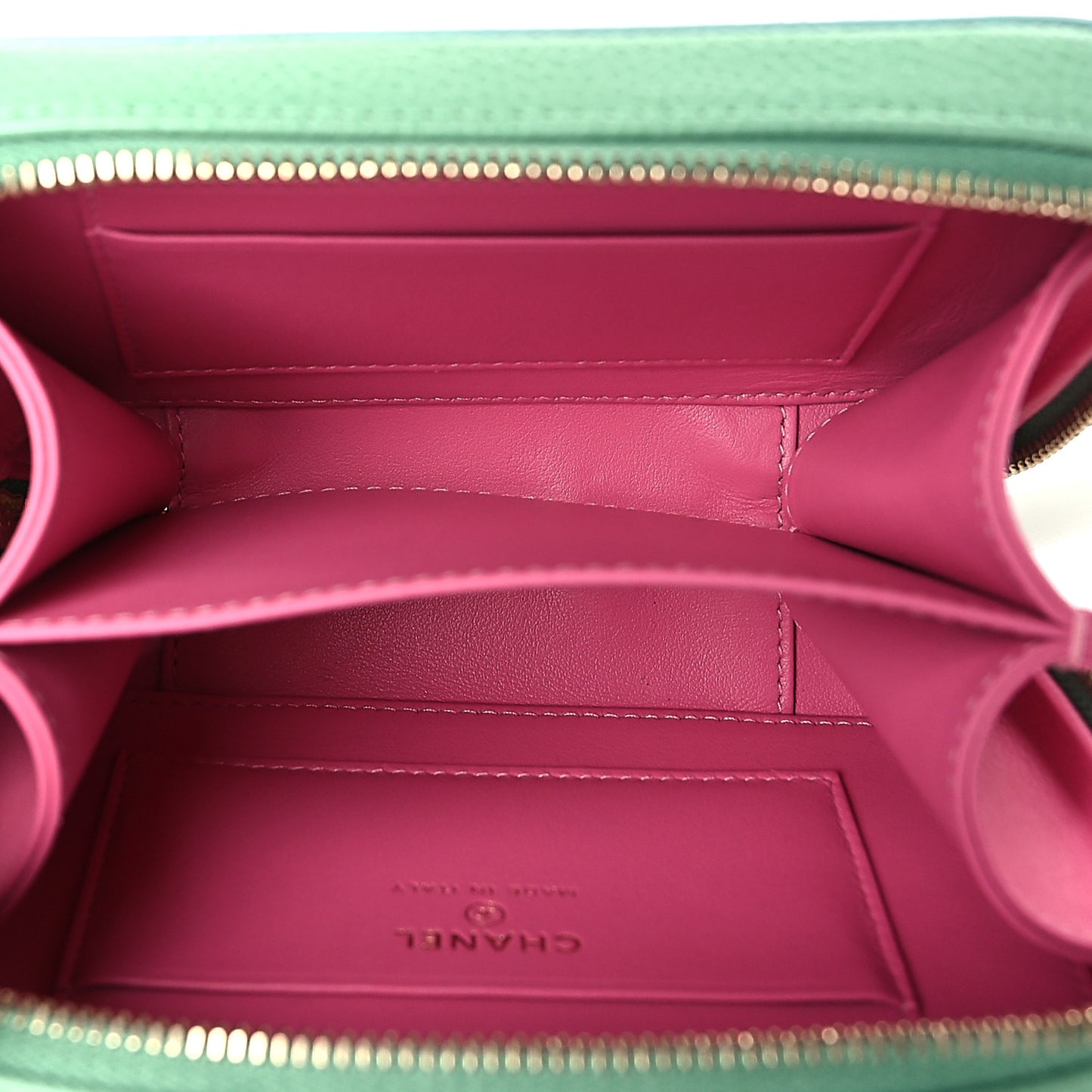 Caviar Quilted Small CC Filigree Vanity Case Multicolor