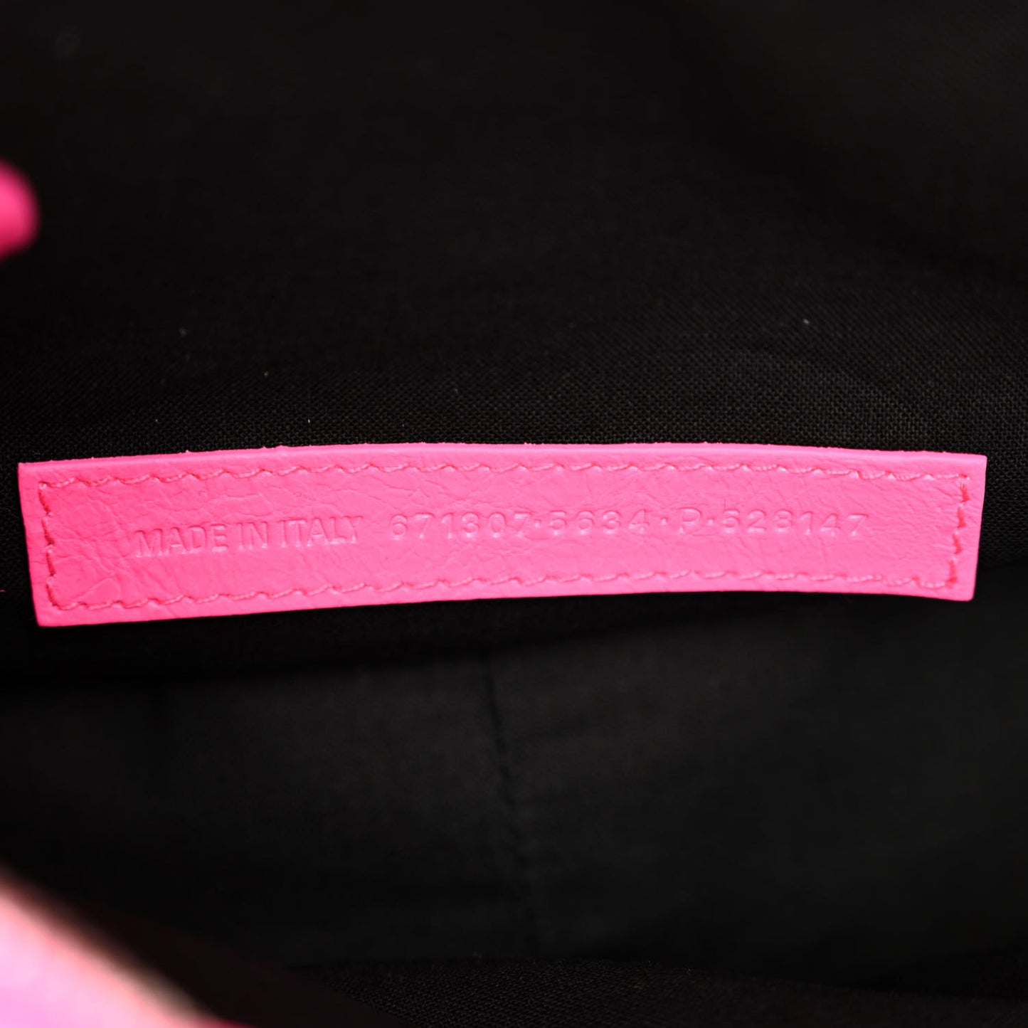 Agneau Arena Small Le Cagole Shoulder Bag Fluo Pink