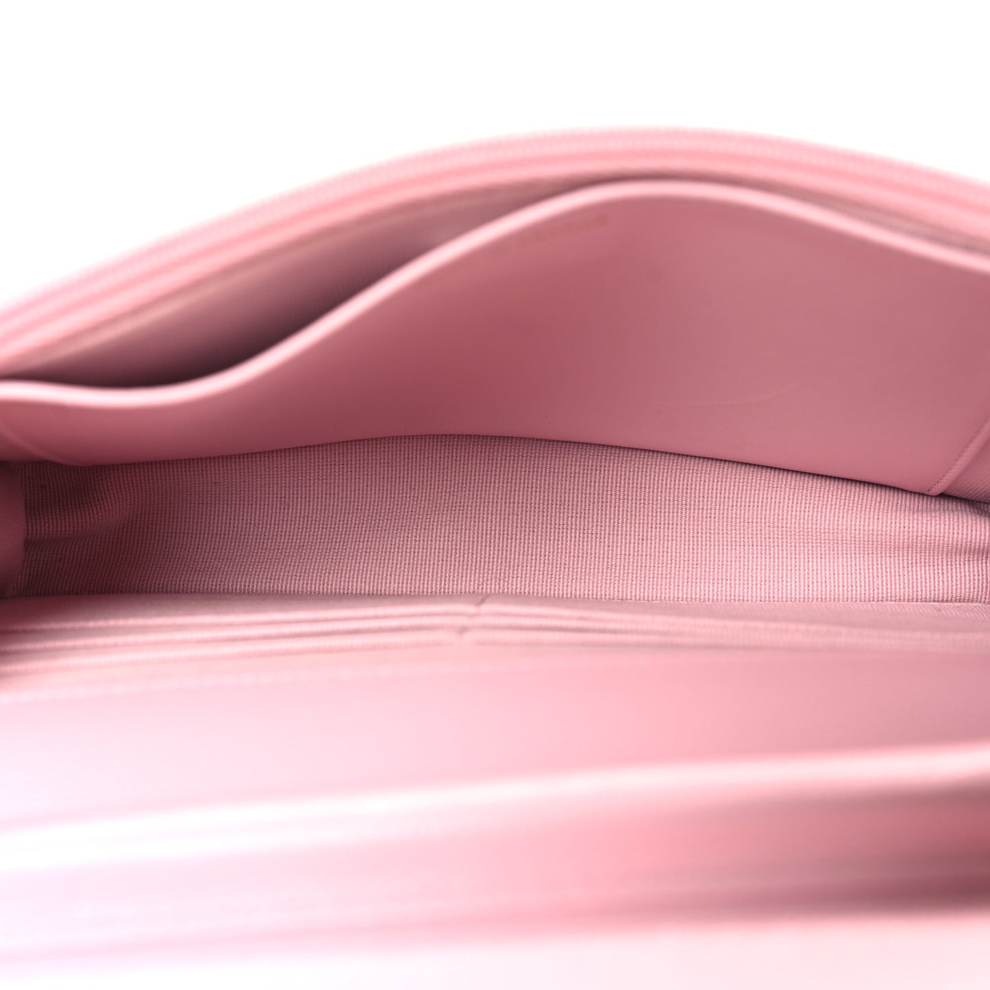 Caviar Quilted Wallet on Chain WOC Light Pink