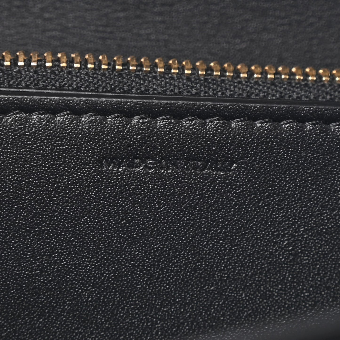 Box Calfskin Medium Classic Box Flap Black