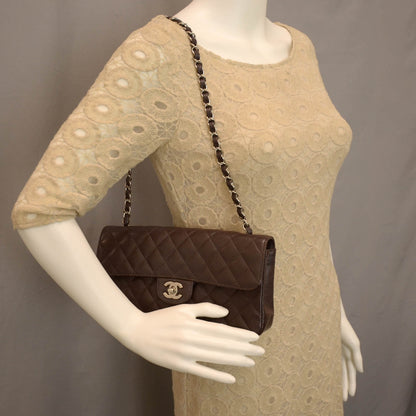 Chanel Caviar East West Flap Marron Fonce 2 of 9