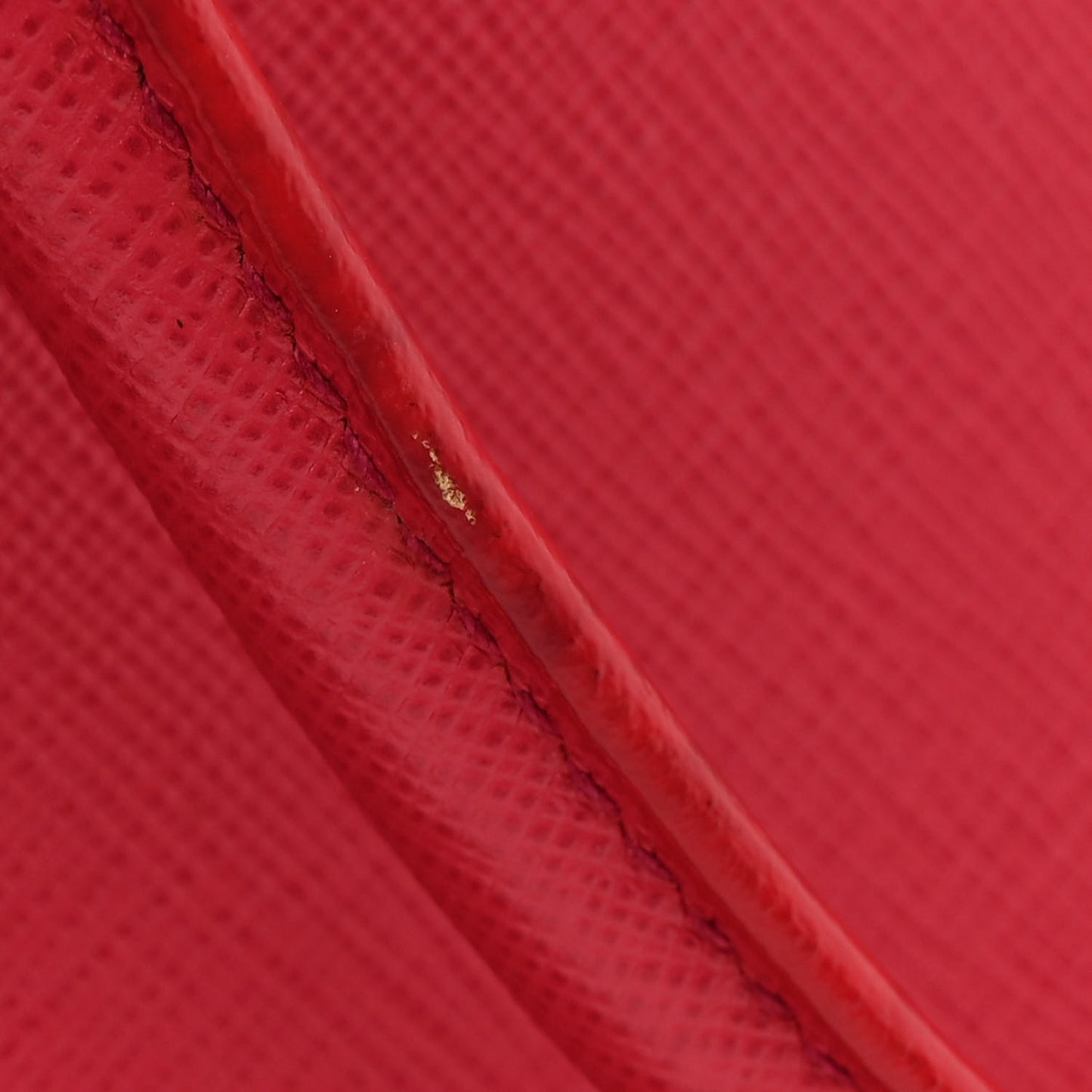 Saffiano Medium Galleria Double Zip Tote Peonia