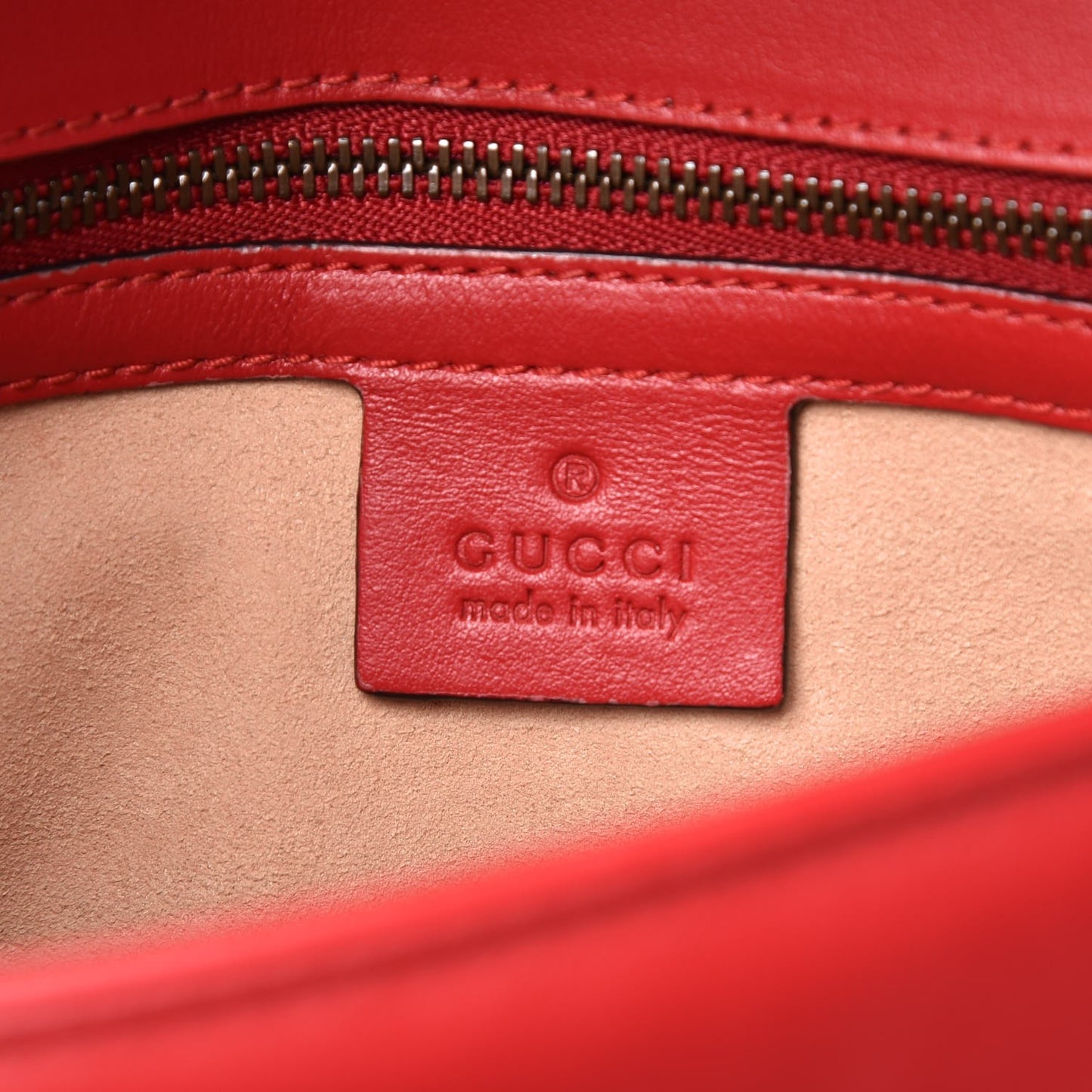 Calfskin Matelasse Small GG Marmont Shoulder Bag Hibiscus Red