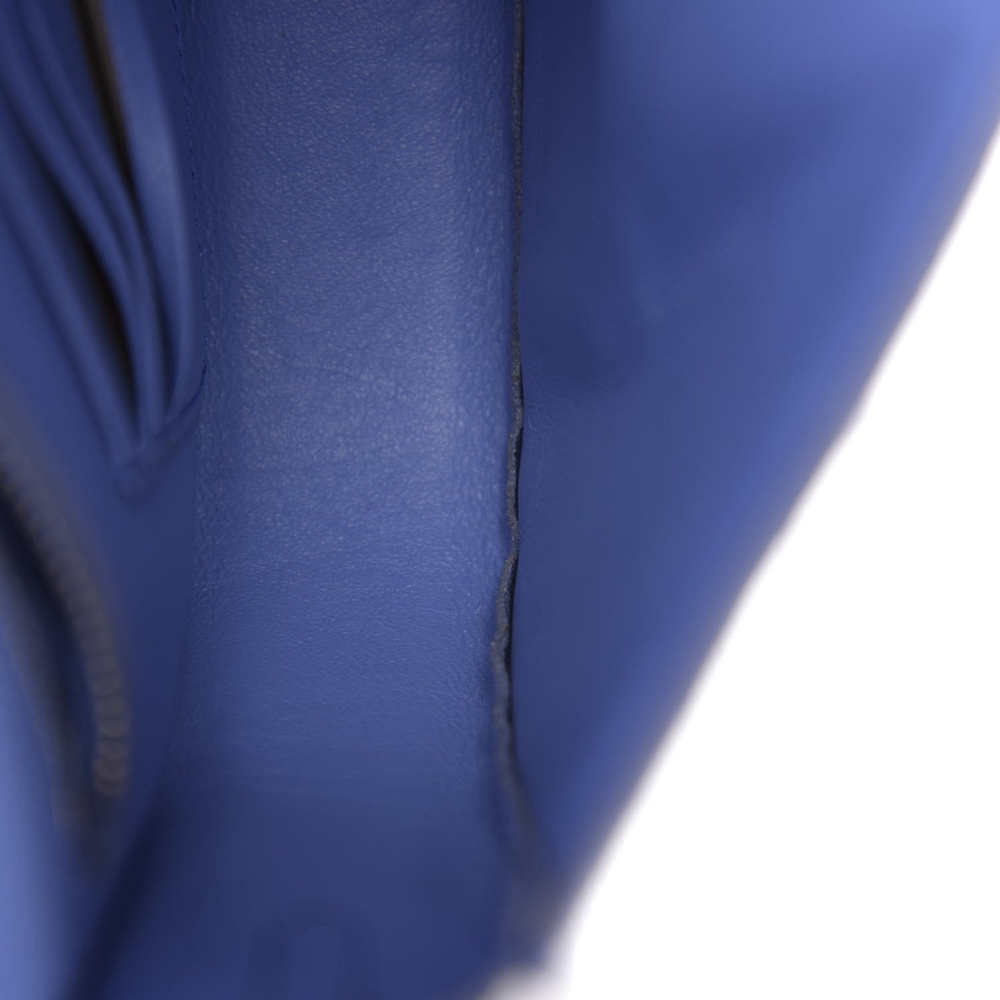 Suede Small Trotteur Porcelain