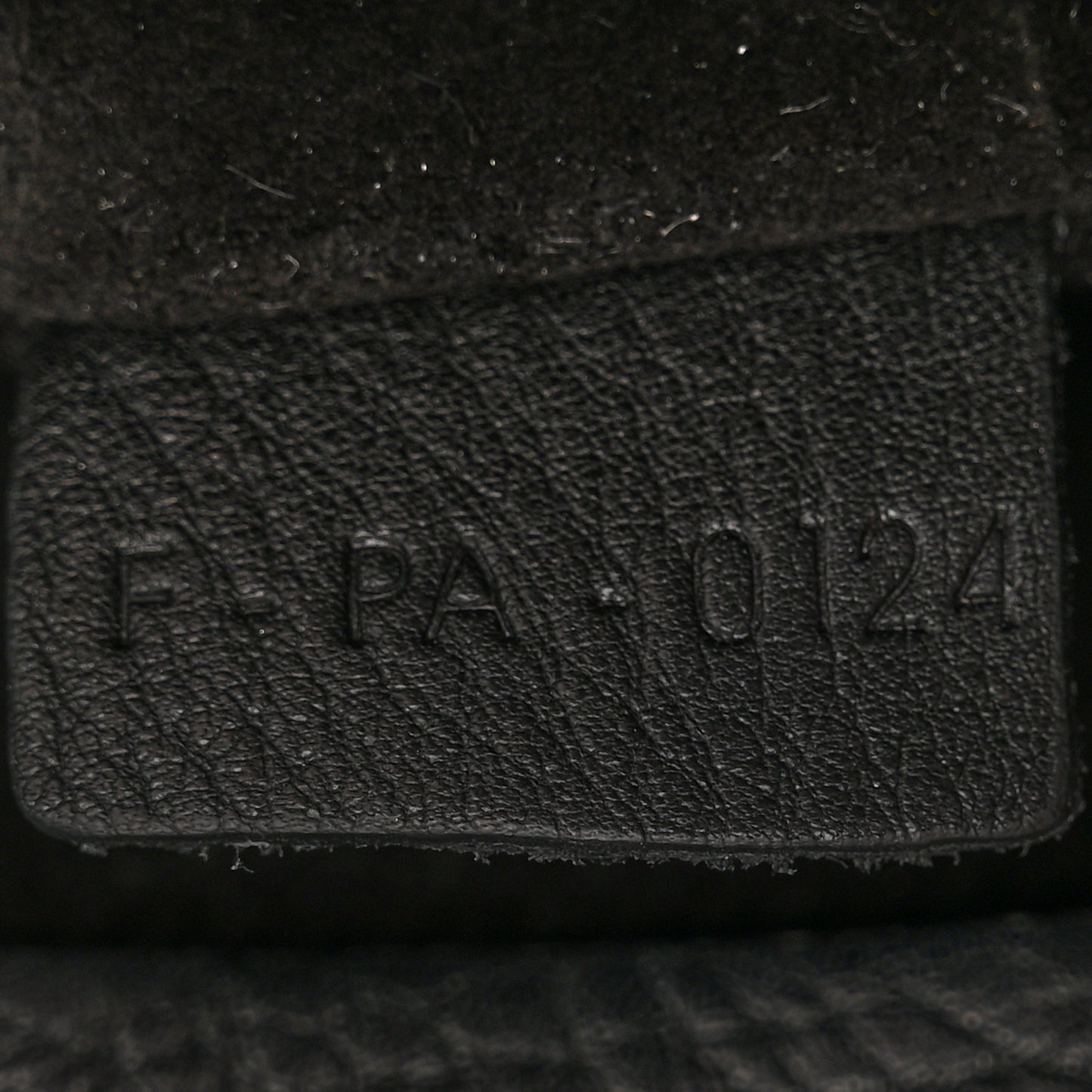 Grained Calfskin Medium Phantom Luggage Black