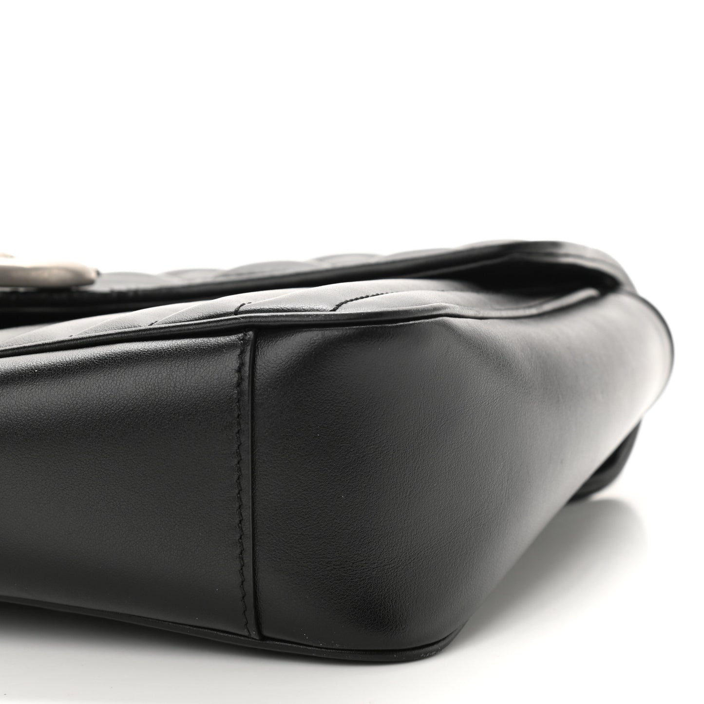 Calfskin Matelasse Aria Medium GG Marmont Shoulder Bag Black