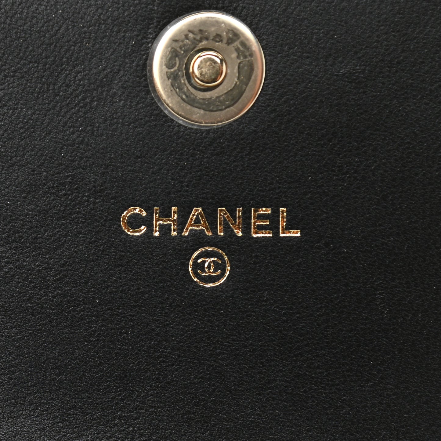 Lambskin Quilted Pearl Phone Holder With Chain Black