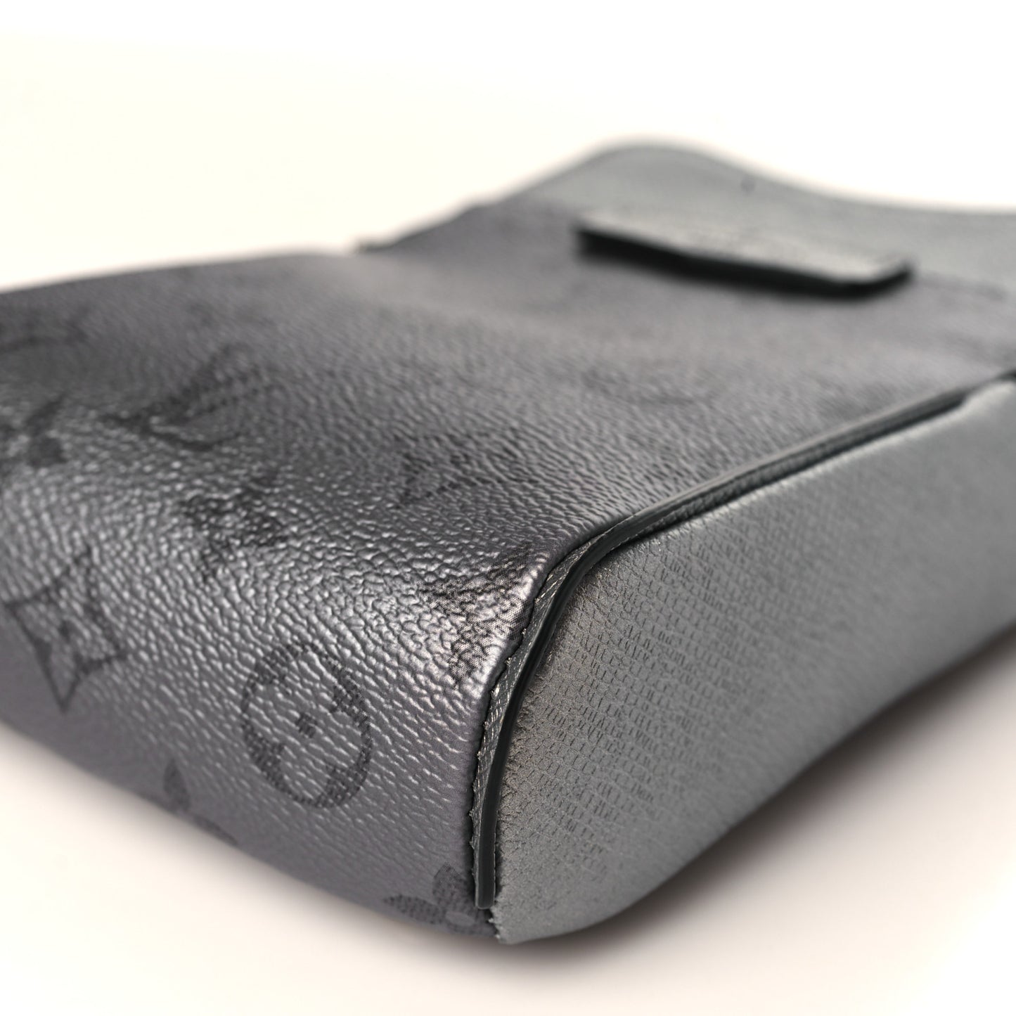 Taigarama Outdoor Slingbag Gunmetal Silver