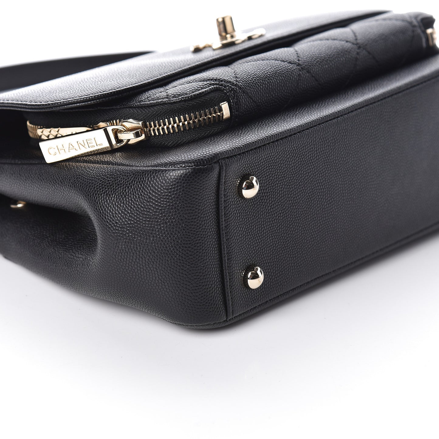 Caviar Quilted Medium Business Affinity Flap Black