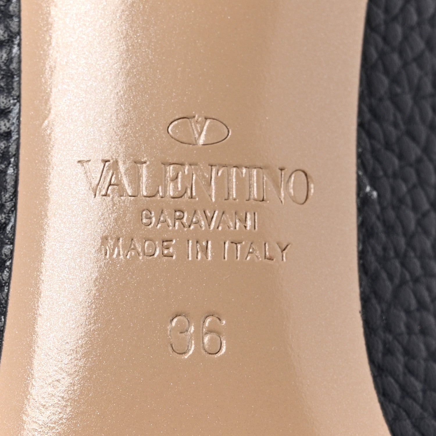 Valentino Garavani Pebbled Calfskin Rockstud 85mm Pumps 36 Marine 8 of 10