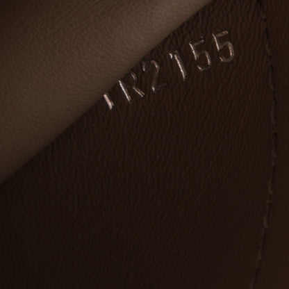 Louis Vuitton Taurillon Capucines MM Magnolia 7 of 7