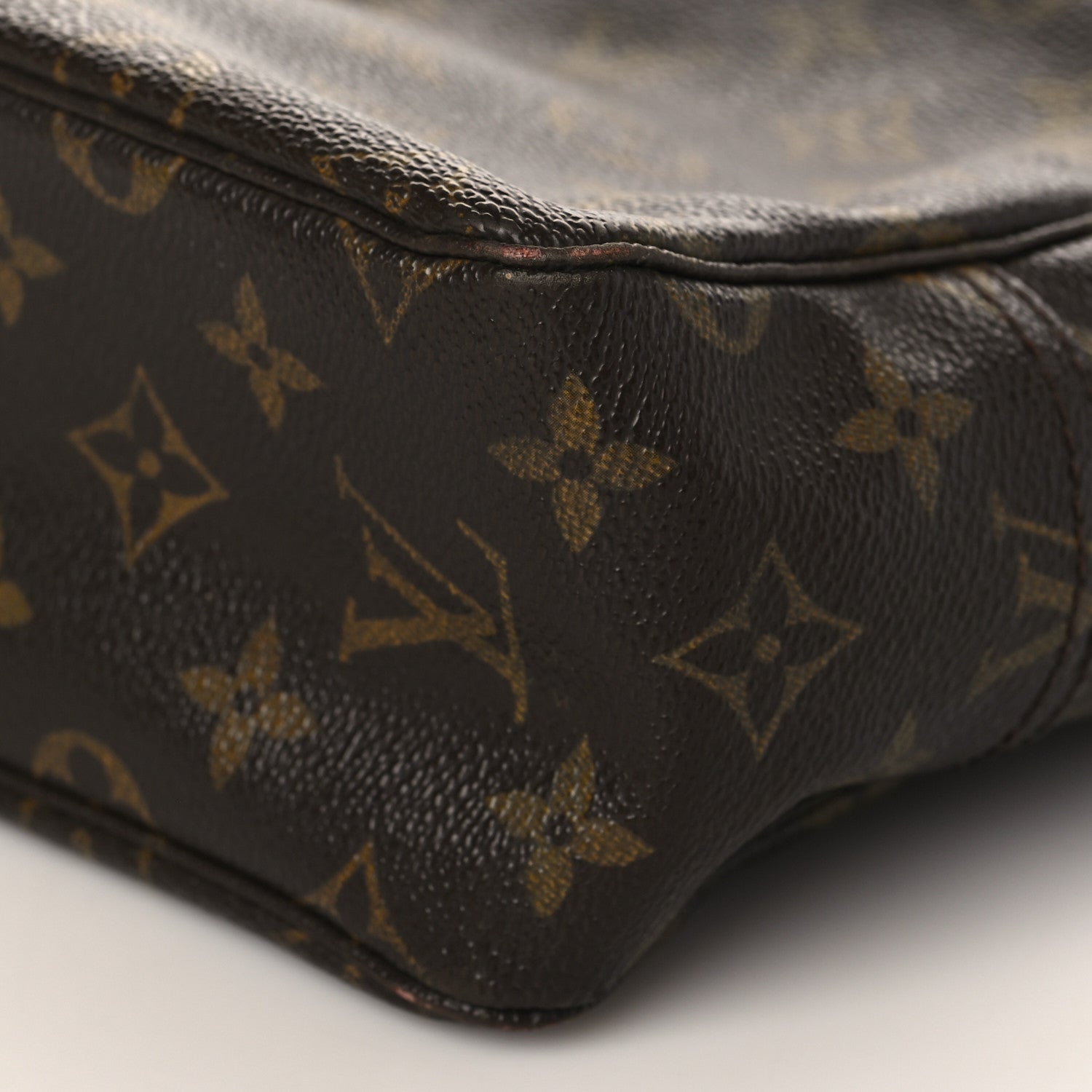 Louis Vuitton Monogram Trousse Toilette 28 8 of 8