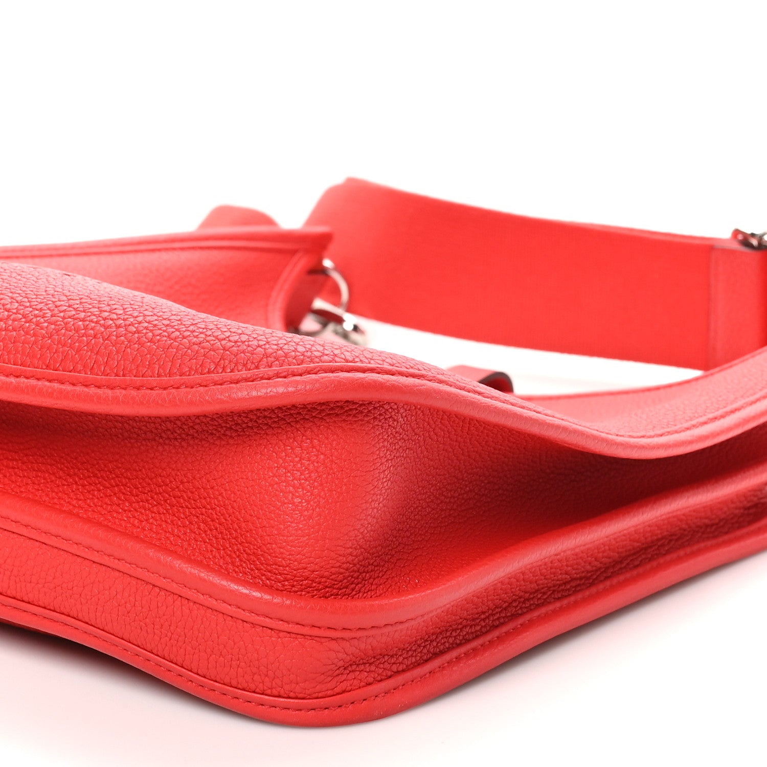 Hermes Taurillon Clemence EVELYNE III PM Rouge de Coeur 10 of 10