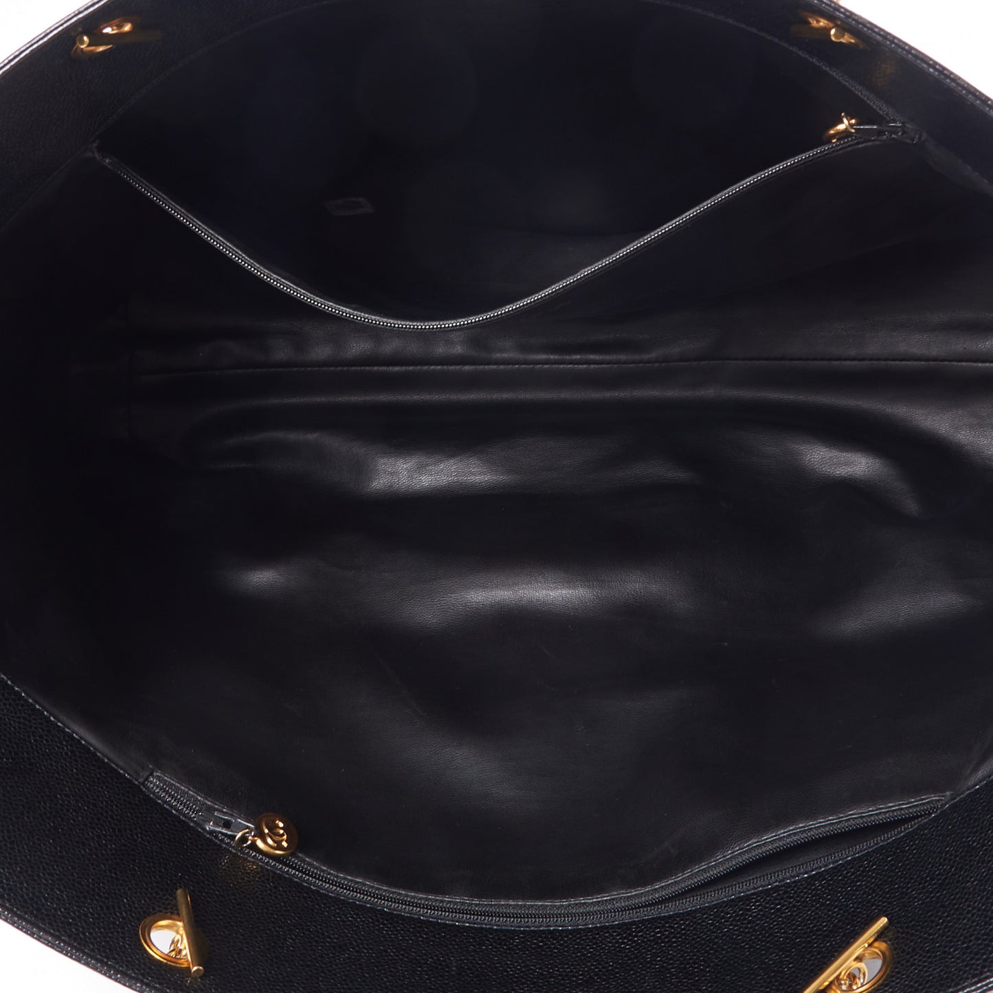 Caviar CC Tote Black