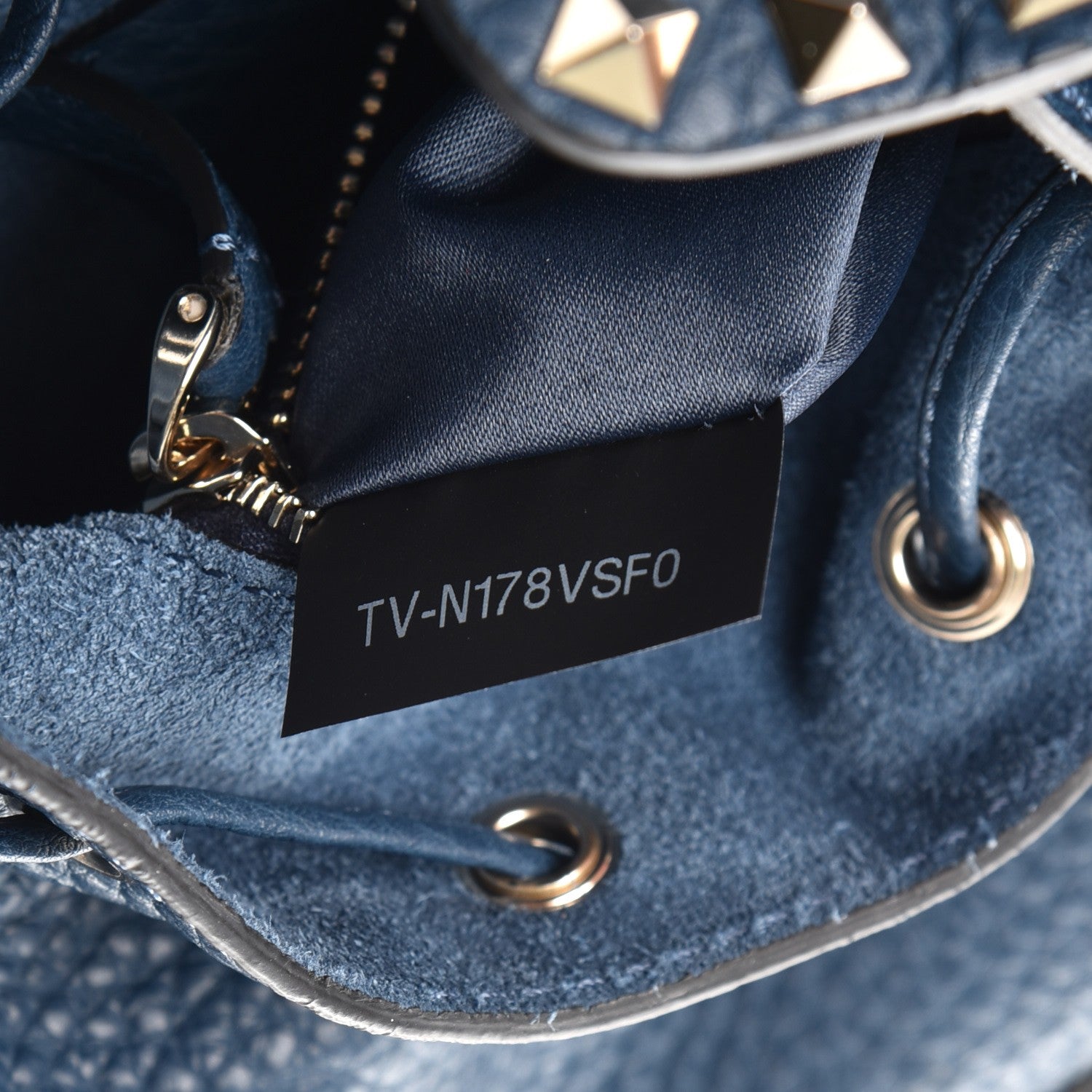 Valentino Garavani Alce Printed Calfskin Rockstud Bucket Bag Peacock 7 of 7