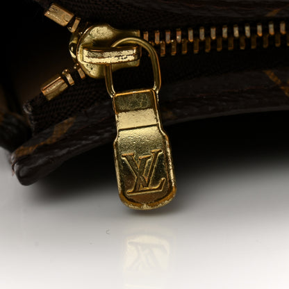 Louis Vuitton Monogram Toiletry Pouch 26 14 of 17