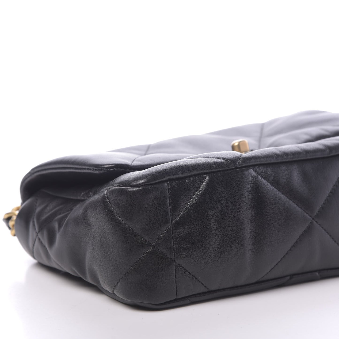 Lambskin Quilted Medium 19 Flap Black