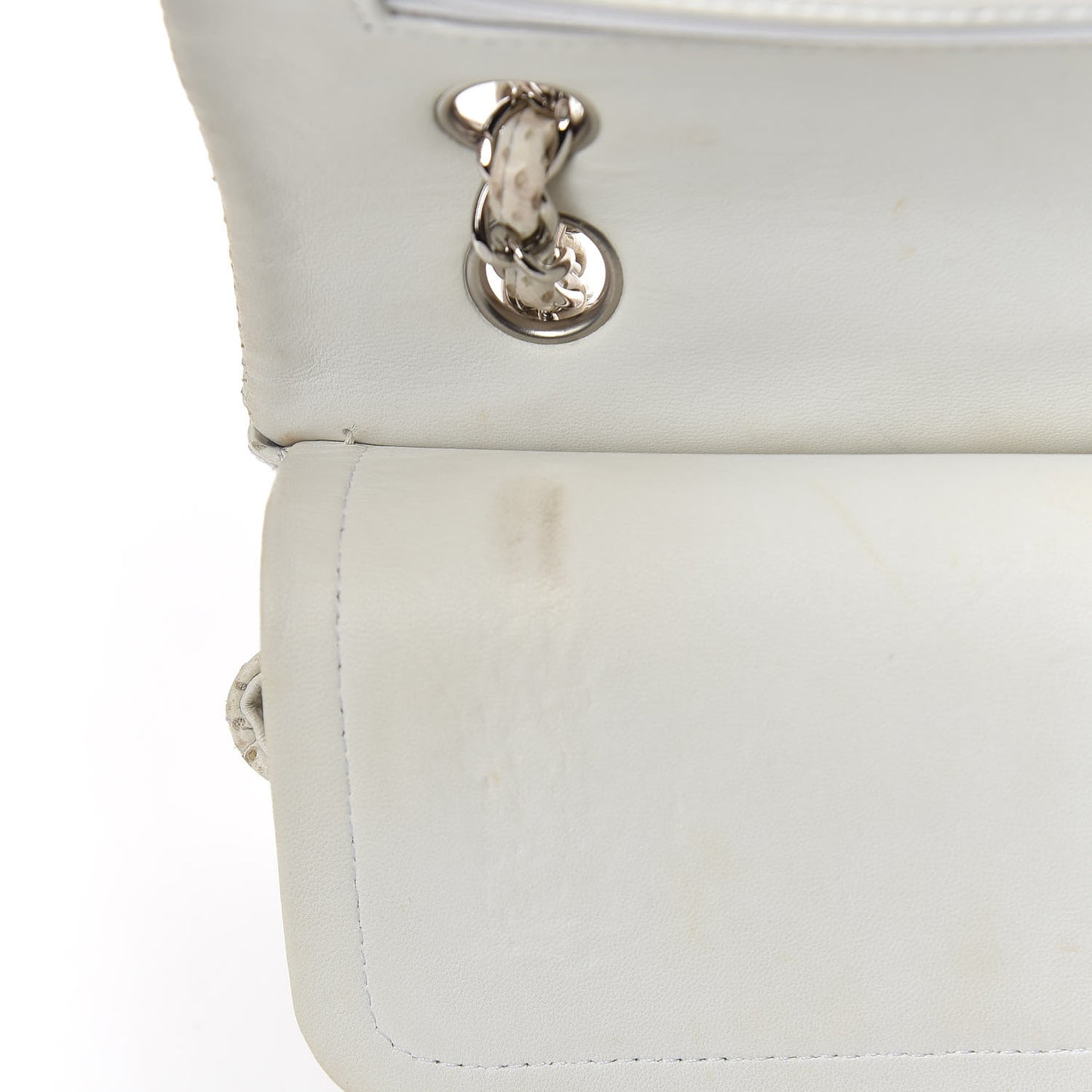 Lambskin Perforated Medium Double Flap White