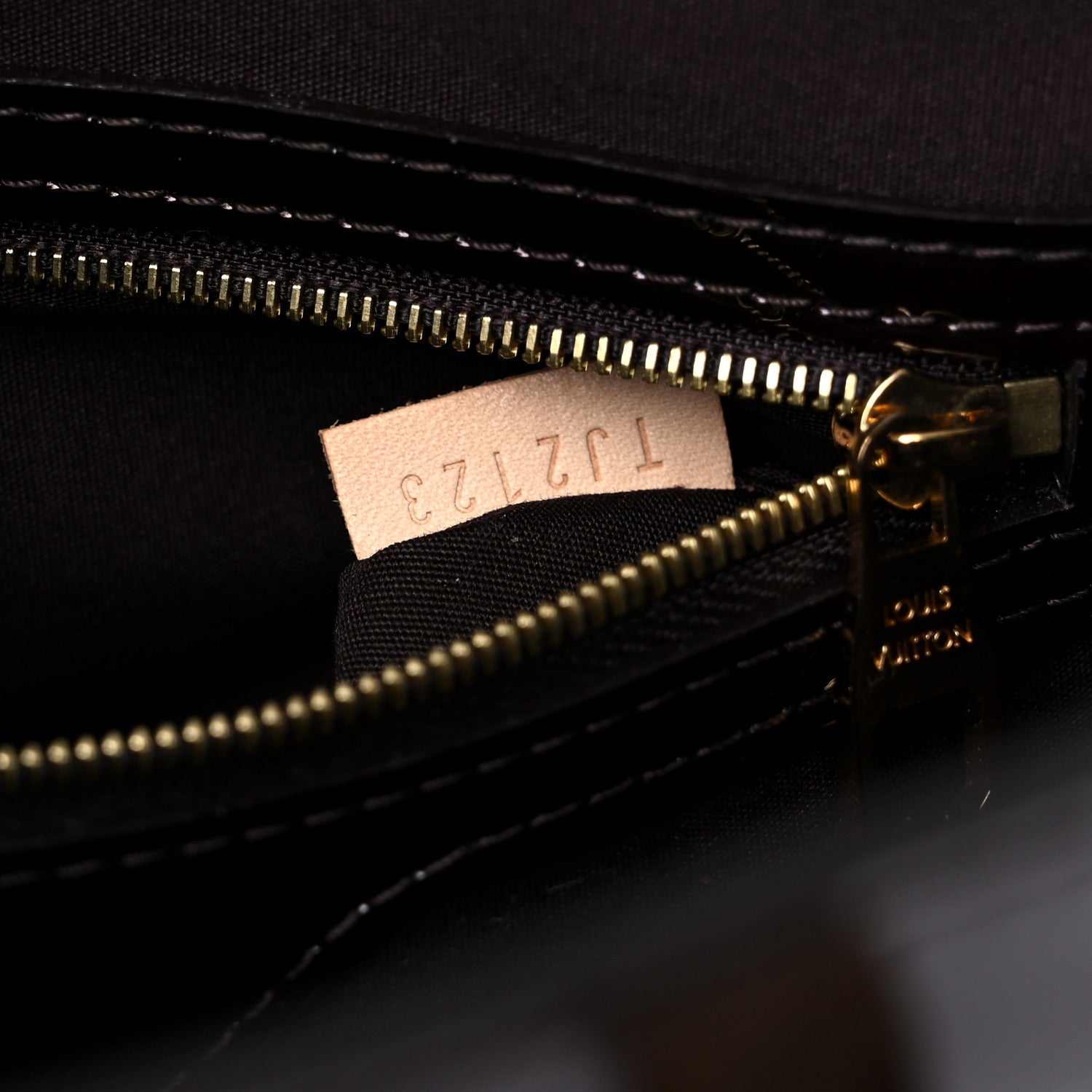 Louis Vuitton Vernis Catalina BB Amarante 6 of 11