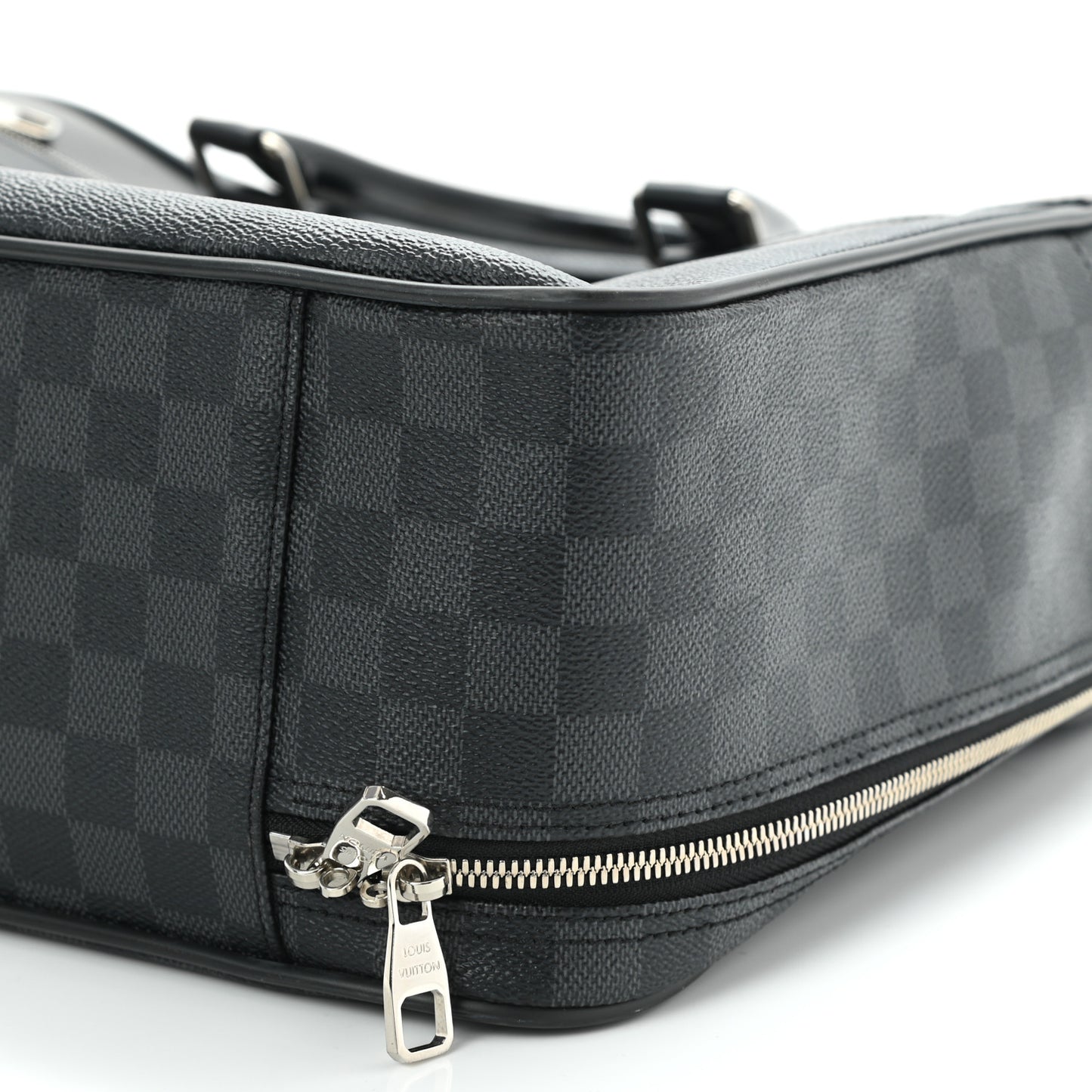 Damier Graphite Overnight