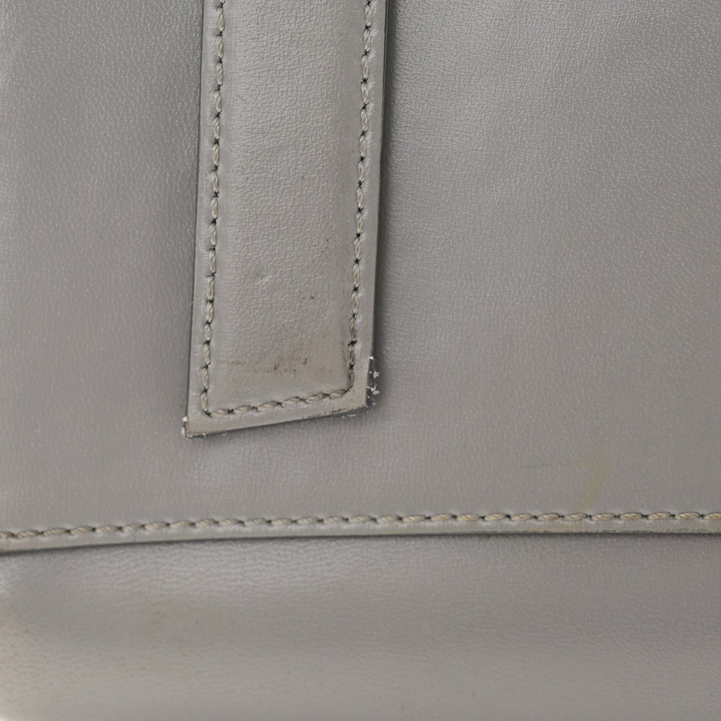 Shiny Lord Calfskin Medium Antigona Pearl Grey