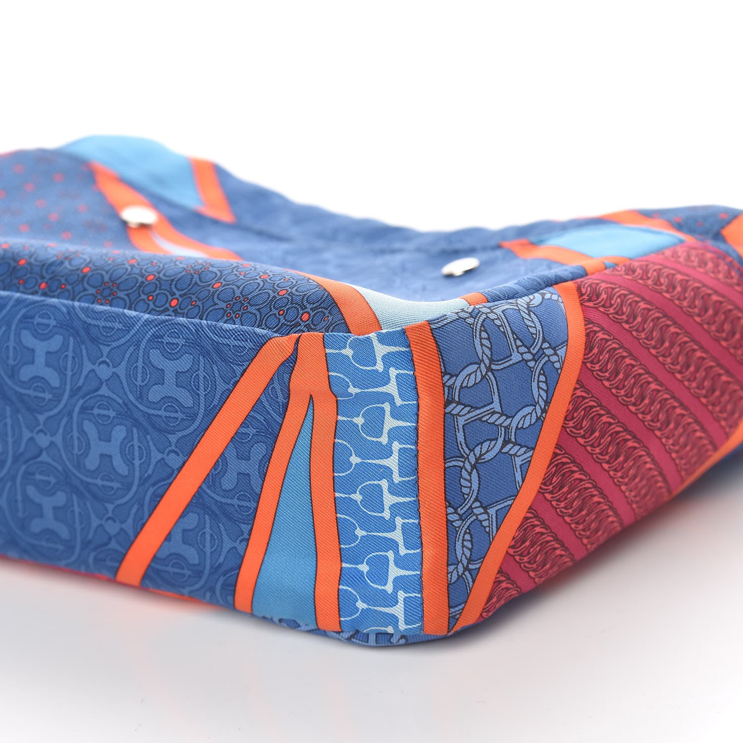 Hermes Silk Carre en Cravates Fourbi 20 PM Pouch Bleu Saphir 9 of 9