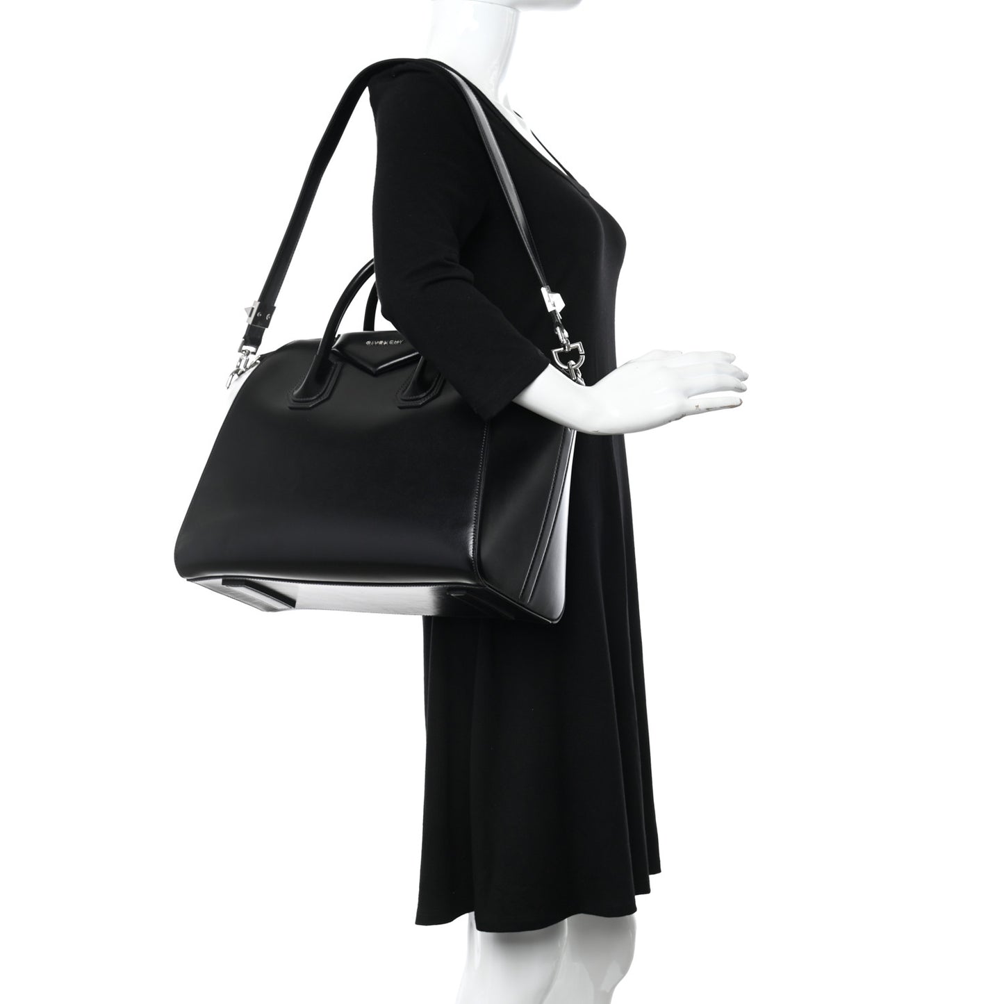 Shiny Lord Calfskin Medium Antigona Black