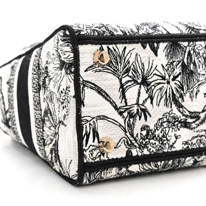 Christian Dior Canvas Embroidered Zodiac Toile De Jouy Medium Lady D-Lite White Black 9 of 13