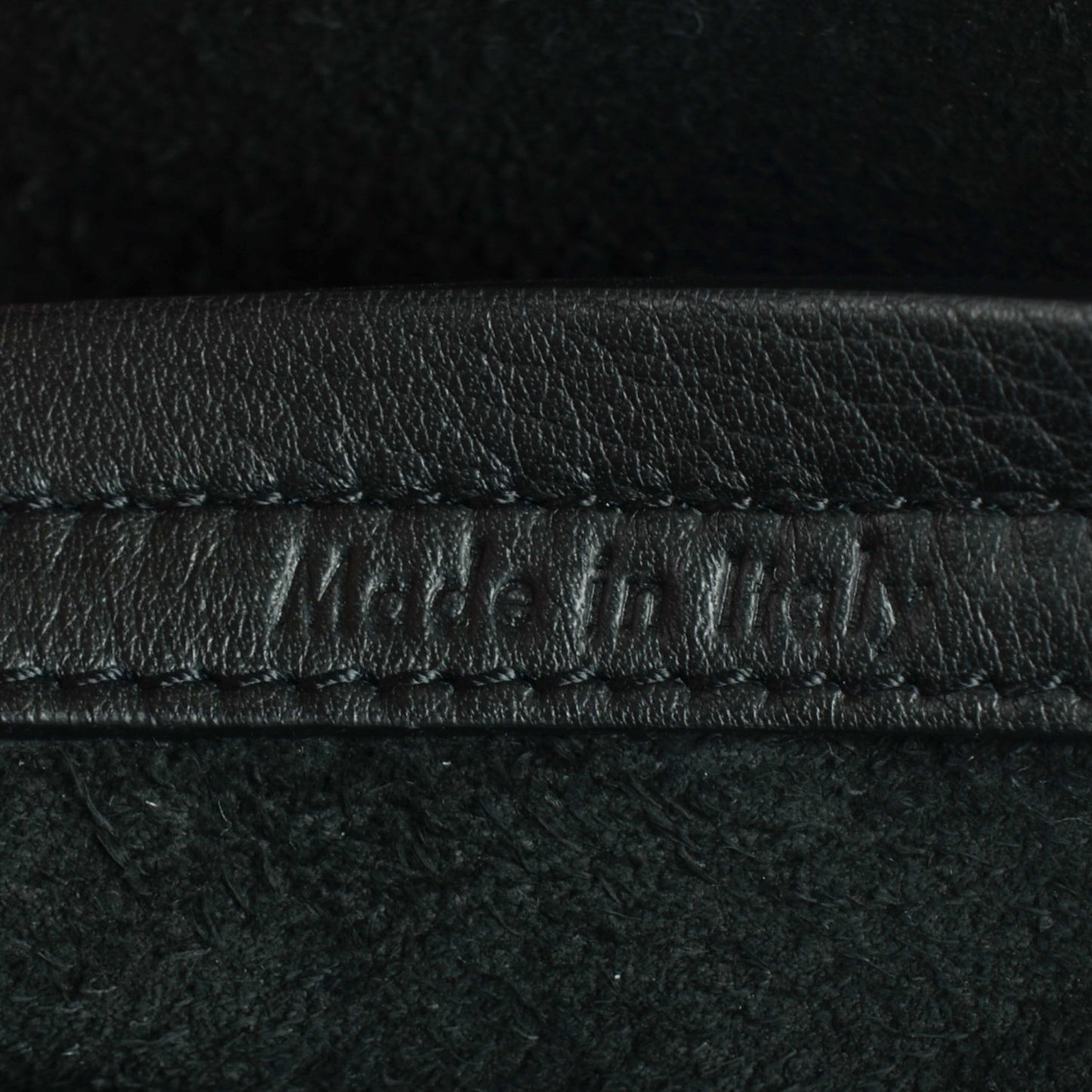 Supple Calfskin Medium Phantom Luggage Black