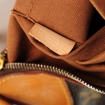 Louis Vuitton Monogram Odeon PM 7 of 7