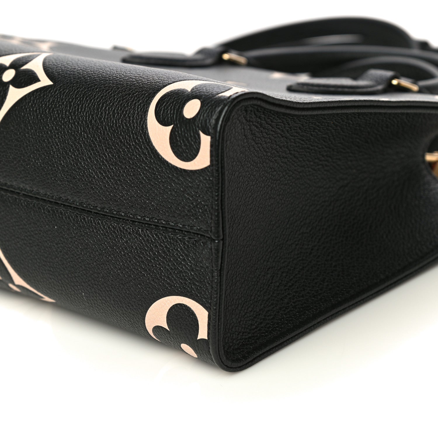 Louis Vuitton Empreinte Monogram Giant Onthego PM Black Beige 9 of 9