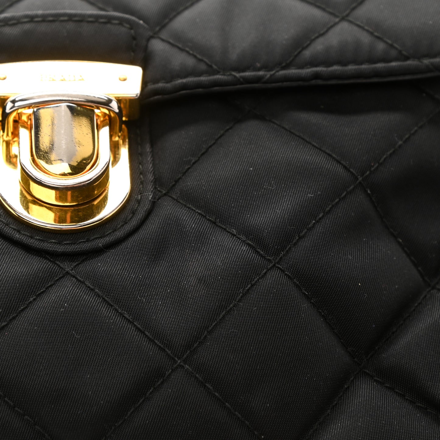 Nylon Tessuto Impuntu Quilted Flap Black