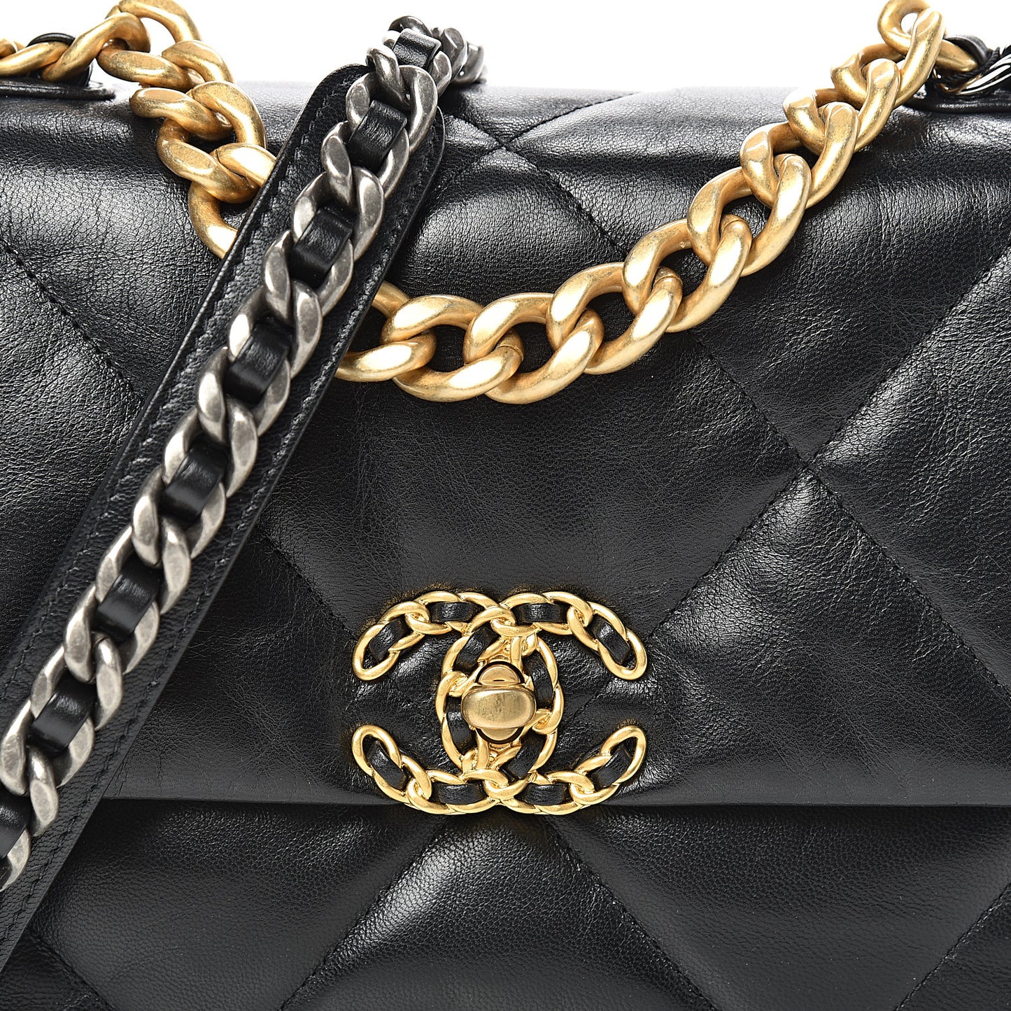 Lambskin Quilted Medium 19 Flap Black