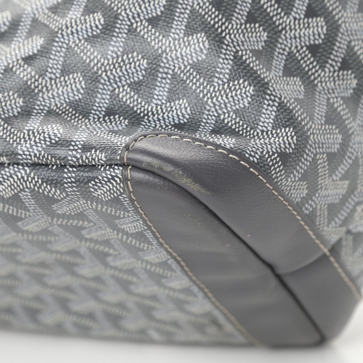Goyard Goyardine Artois MM Grey 11 of 18