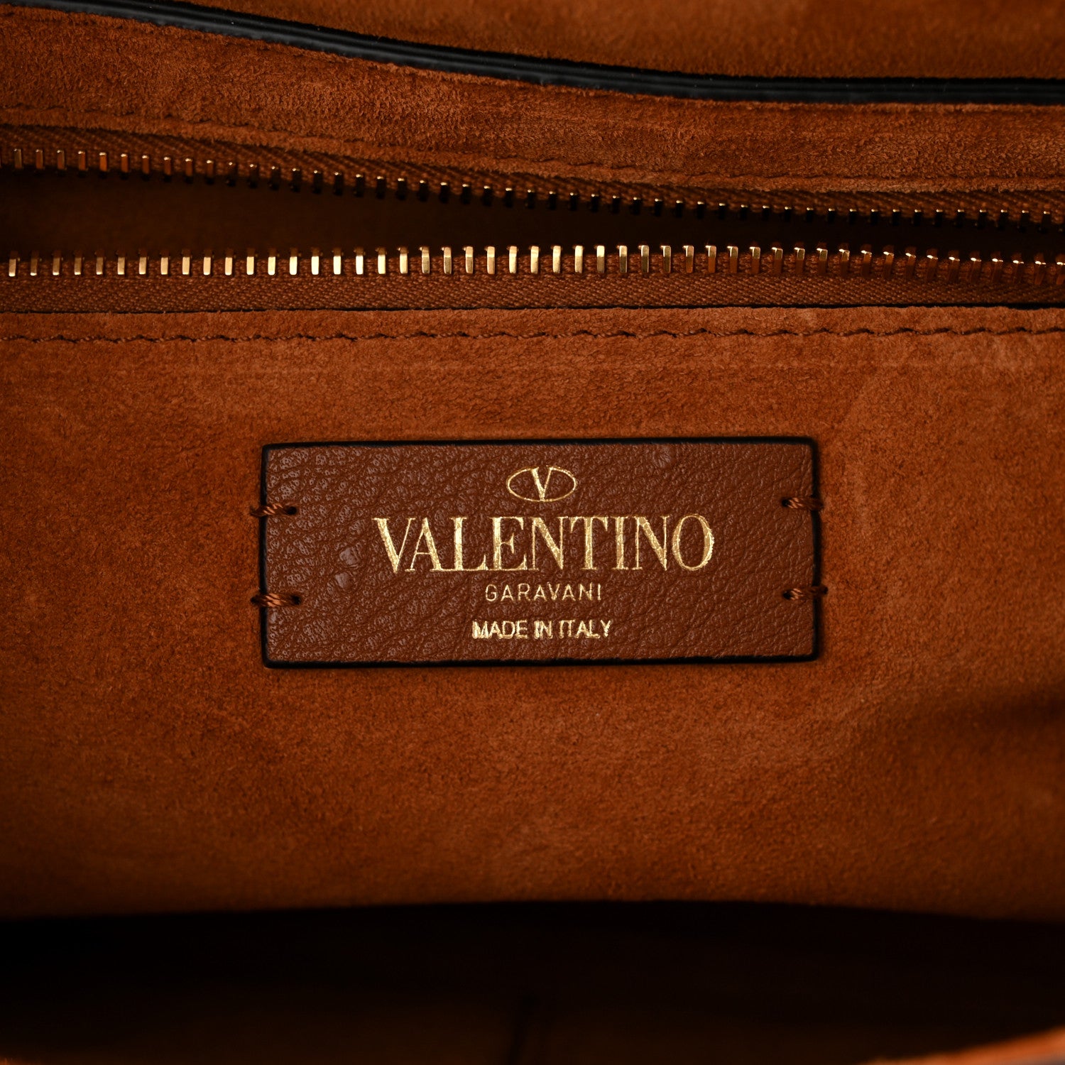 Valentino Garavani Grained Calfskin Large Roman Stud Shoulder Bag Selleria 6 of 10