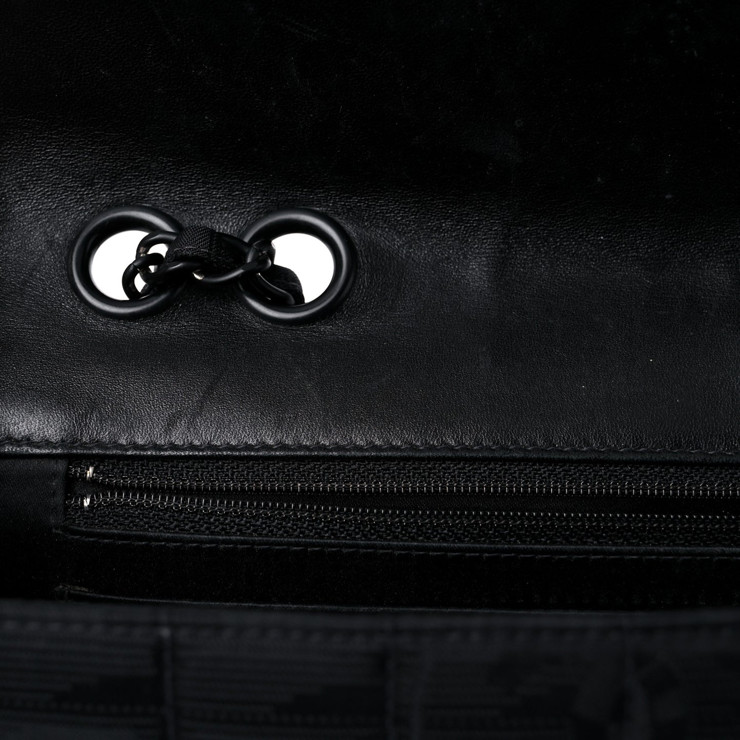 Nylon Medium Travel Flap Black