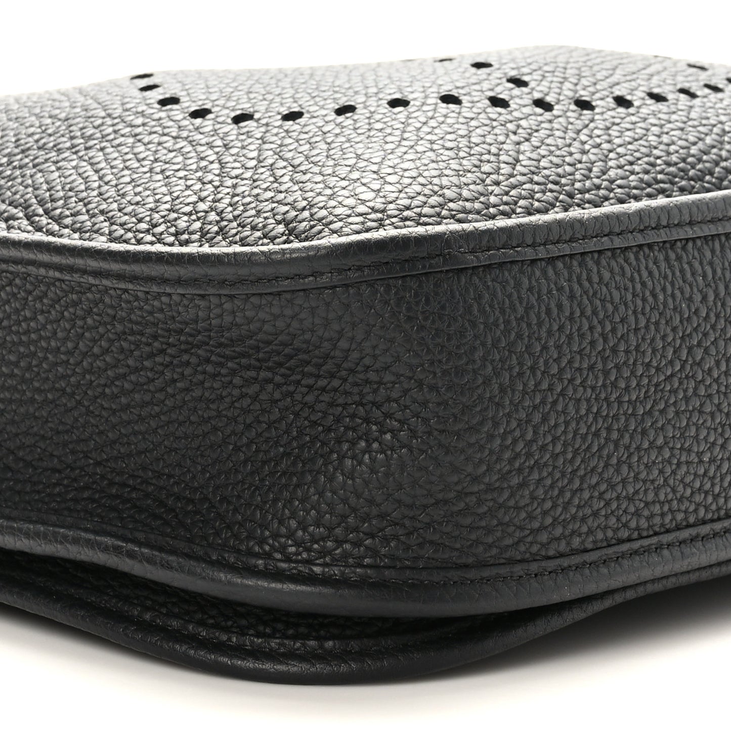 Taurillon Clemence Evelyne III PM Black