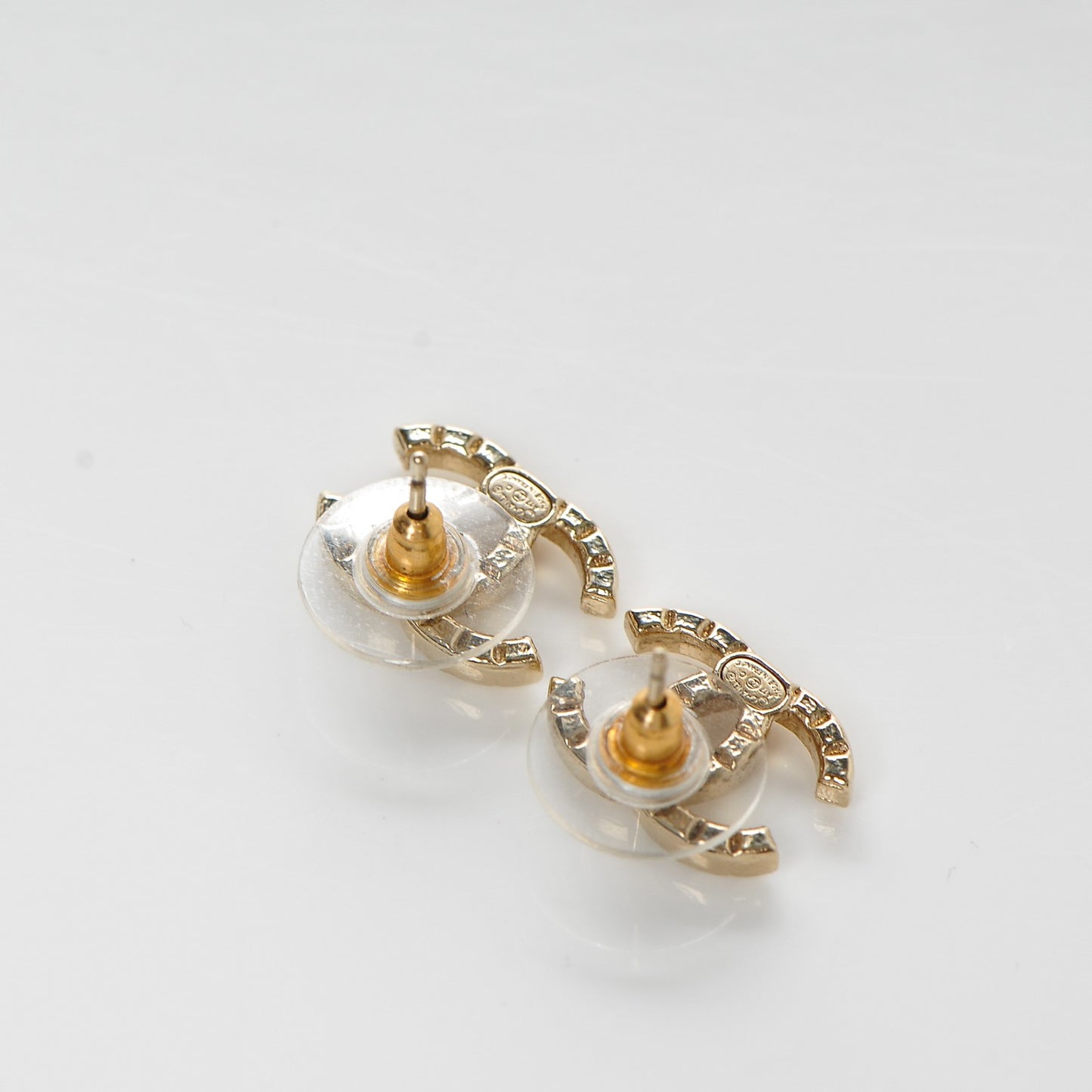 Studded CC Earrings Gold