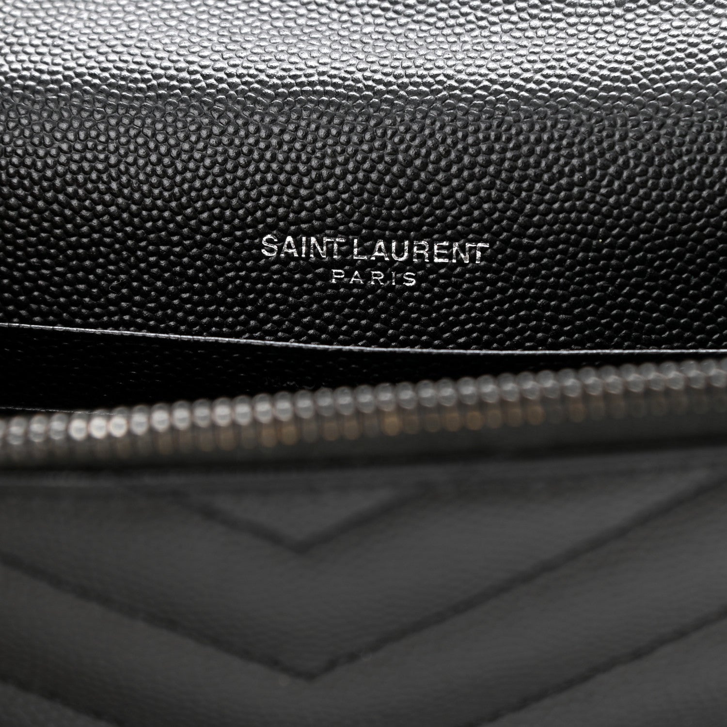 Saint Laurent Grain De Poudre Matelasse Chevron Monogram Monochrome Envelope Chain Wallet Black 6 of 12