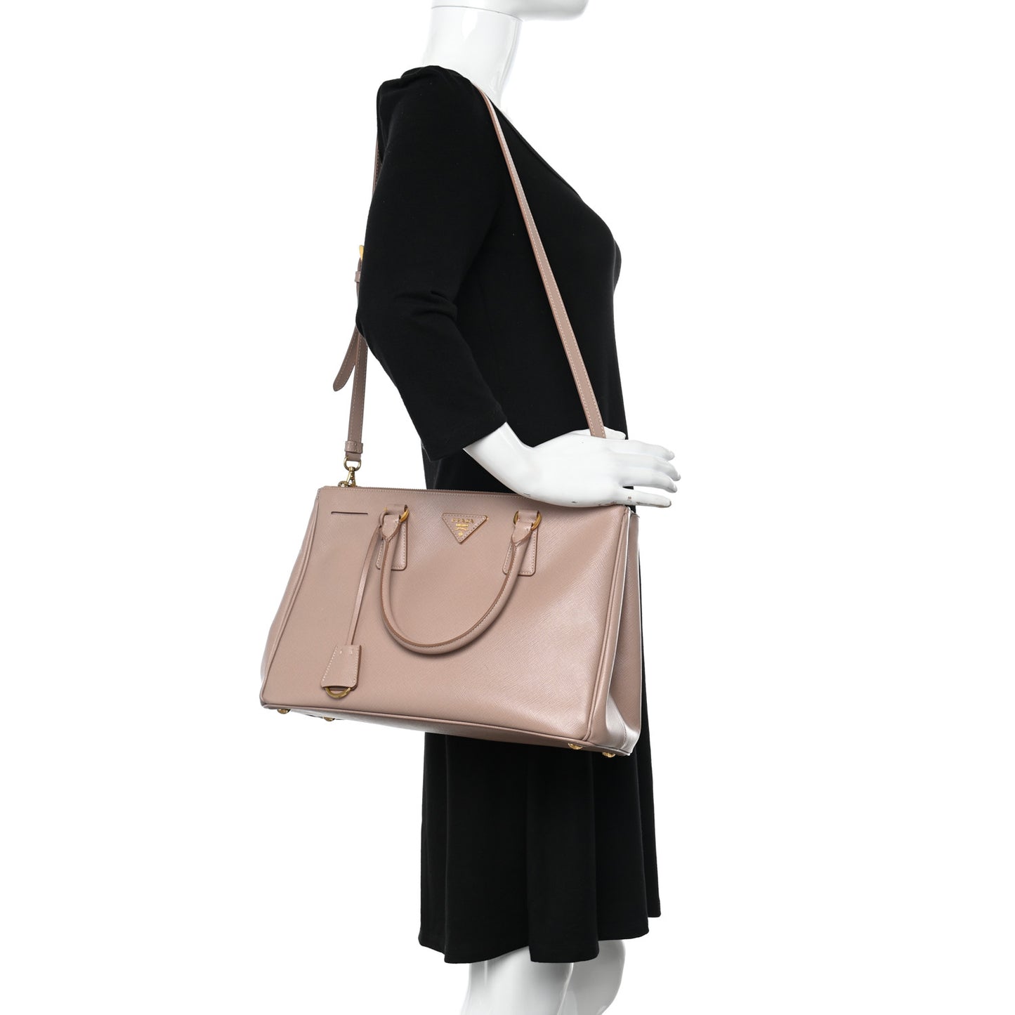 Saffiano Medium Galleria Double Zip Tote Cammeo