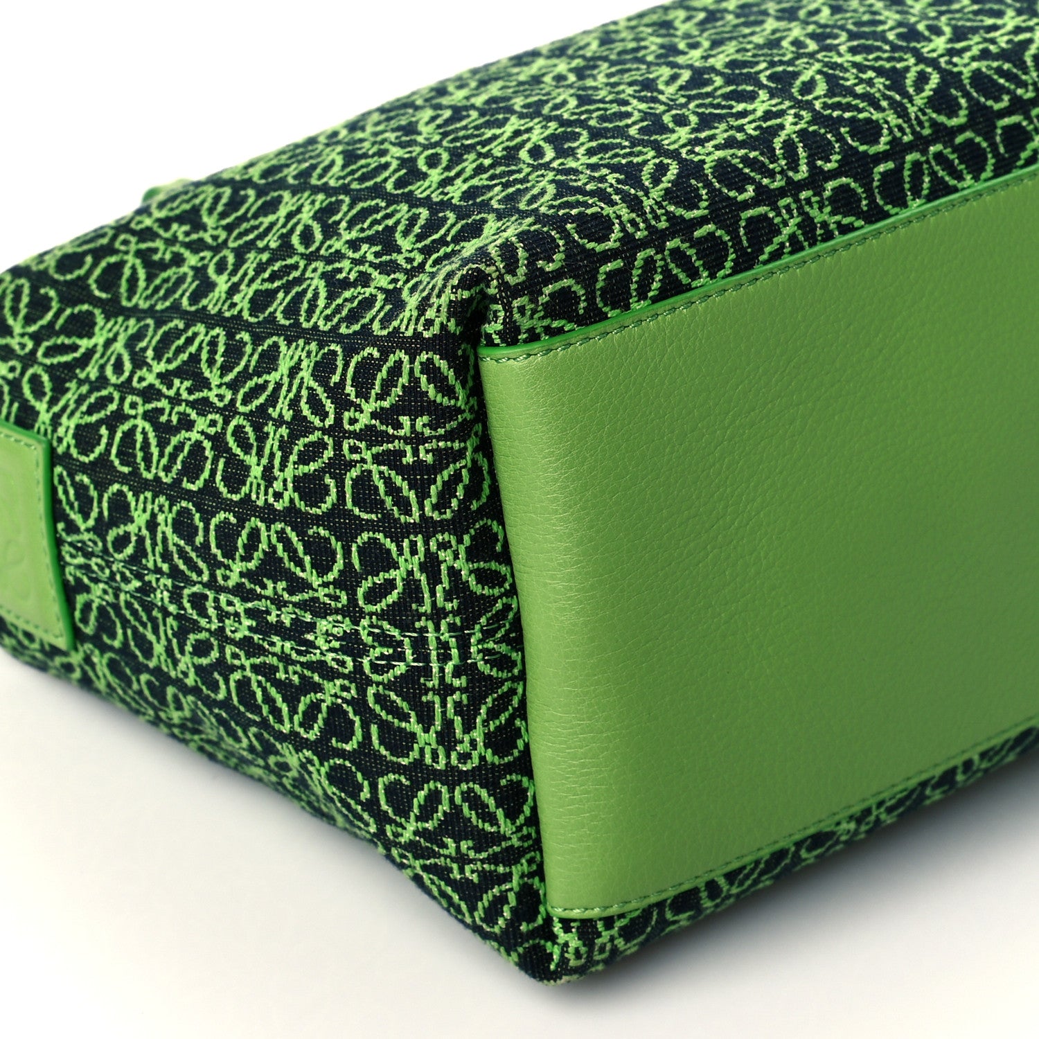 Loewe Jacquard Anagram Calfskin Small Cubi Bag Apple Green 7 of 9