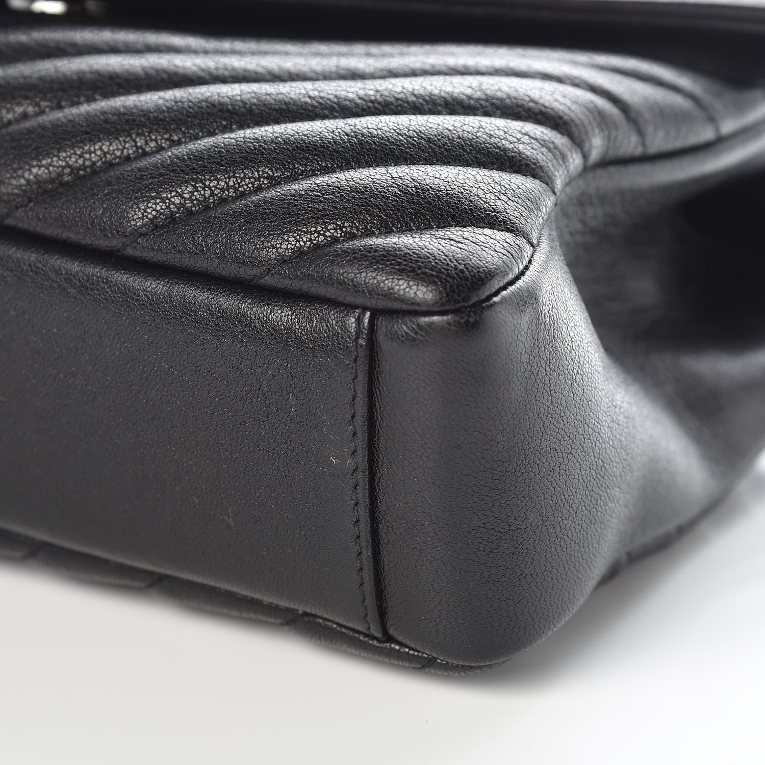 Saint Laurent Sheepskin Matelasse Chevron Monogram Medium College Bag Black 10 of 10