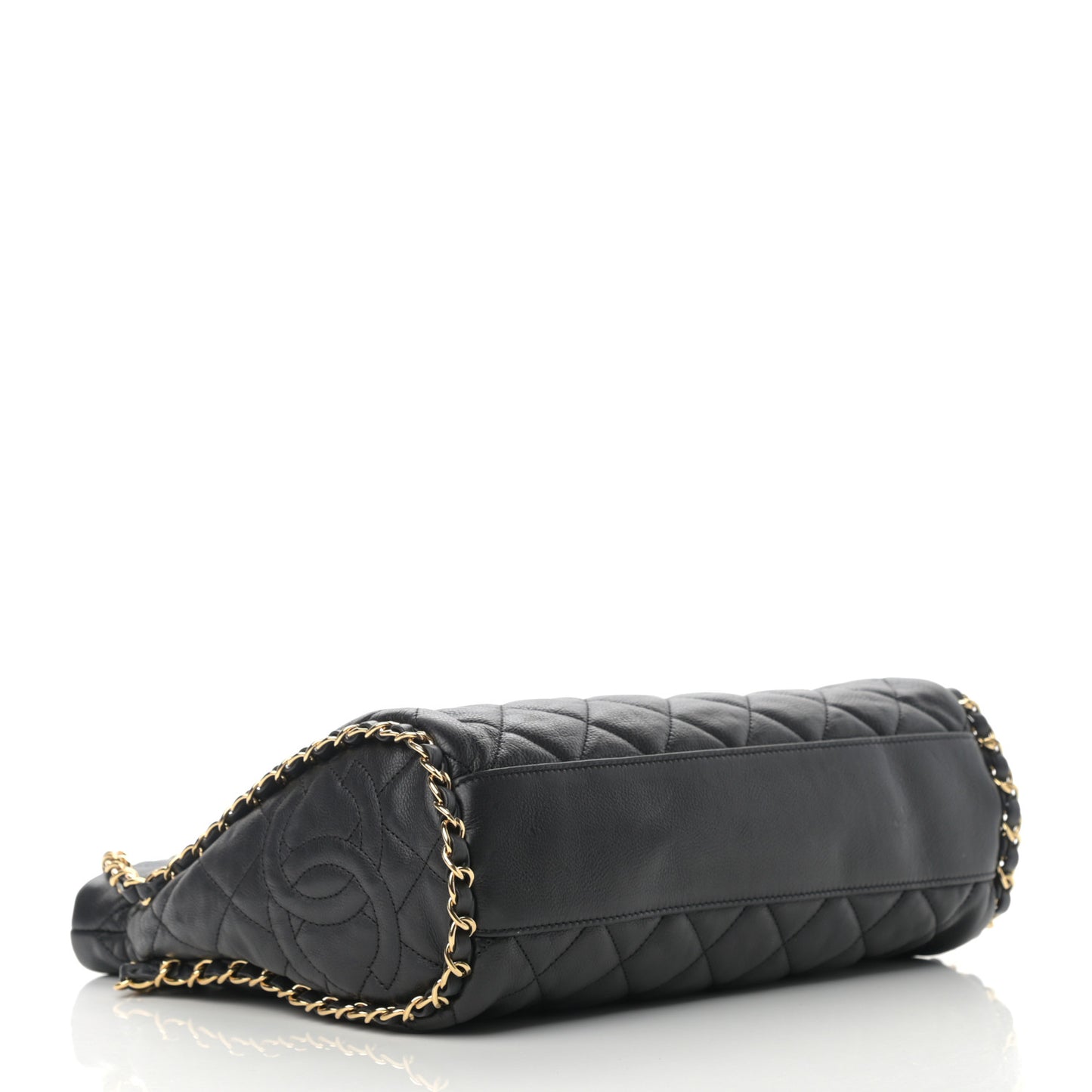 Calfskin Quilted Medium Chain Me Hobo Black