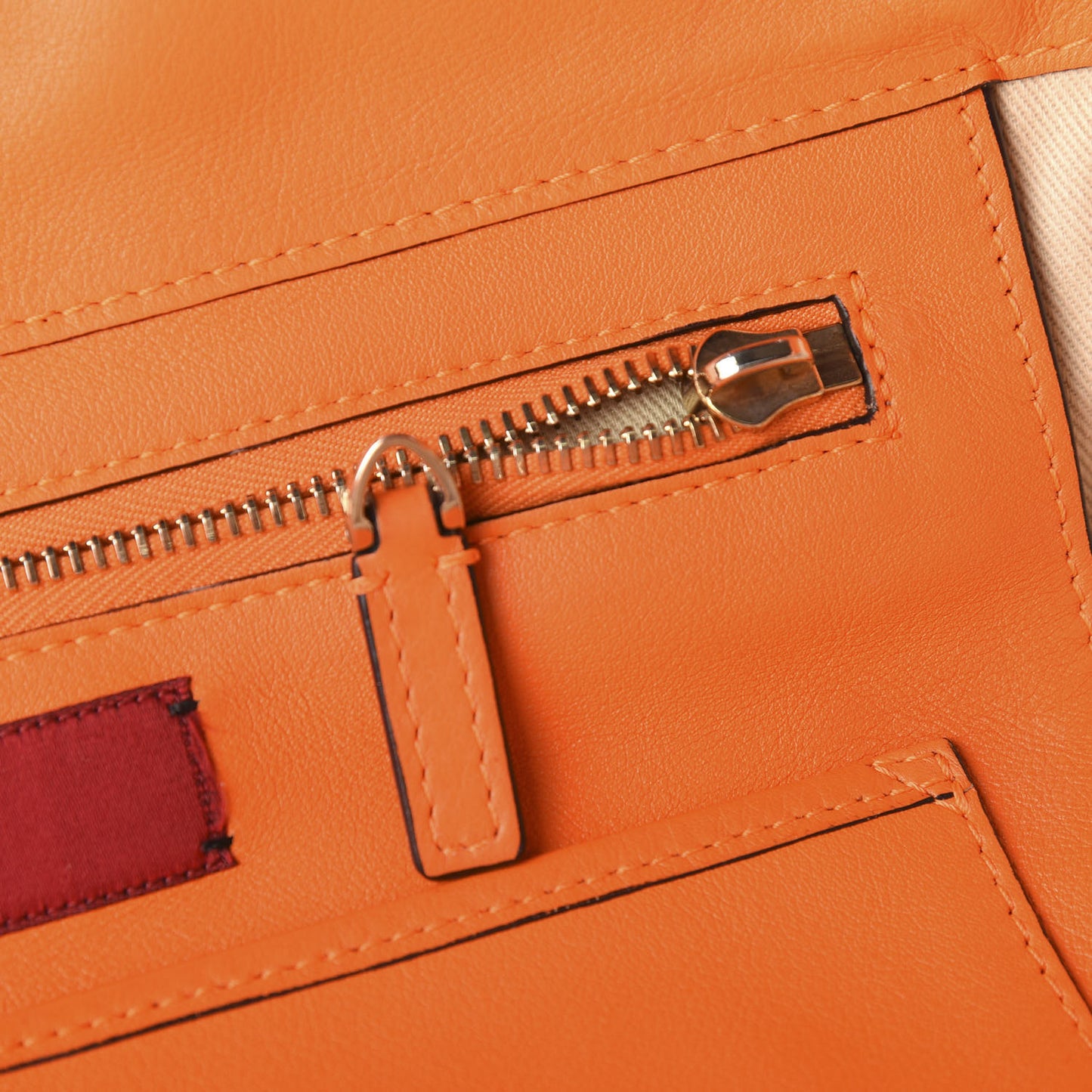 Vitello Medium Rockstud Tote Orange Fluo