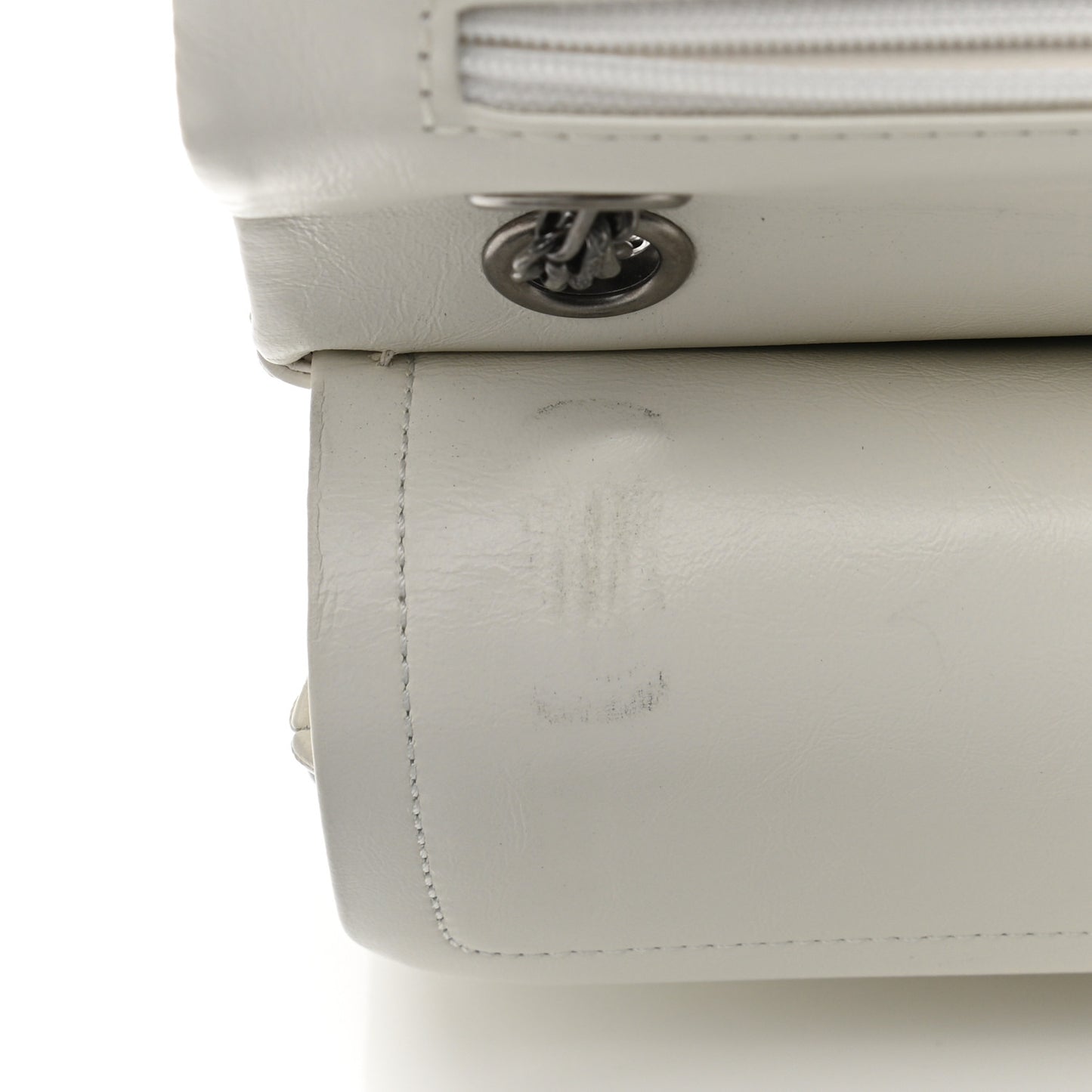 Aged Calfskin Quilted 2.55 Reissue 225 Flap White