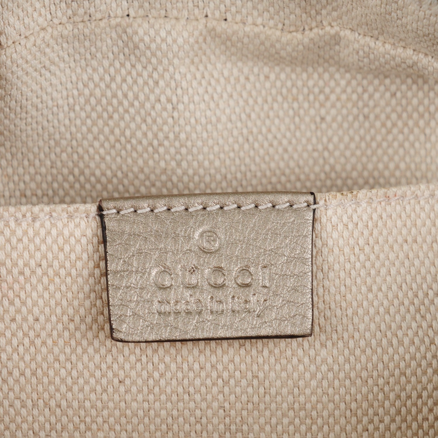 Gucci Metallic Pebbled Calfskin Small Soho Disco Bag Golden Beige 6 of 7