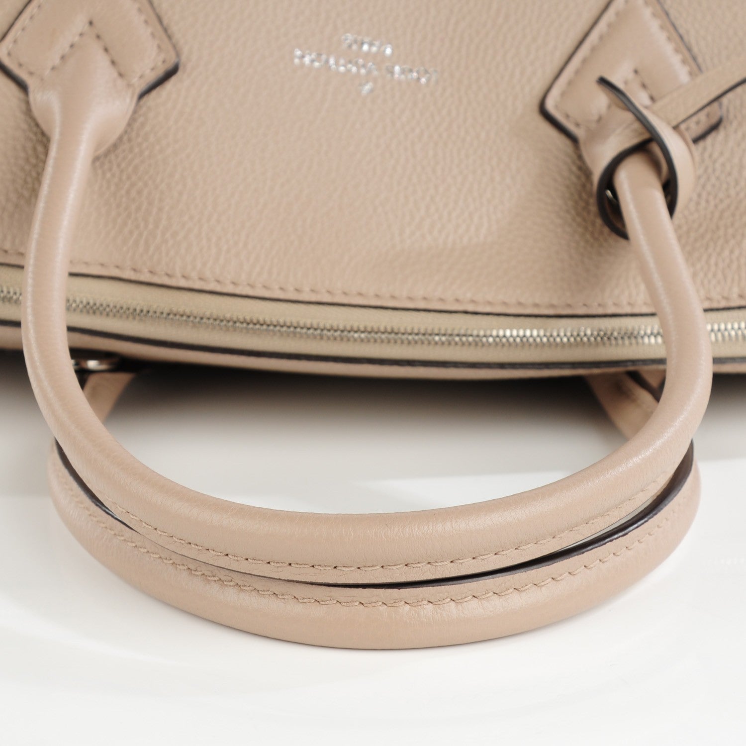 Louis Vuitton Veau Cachemire Soft Lockit MM Galet 8 of 8