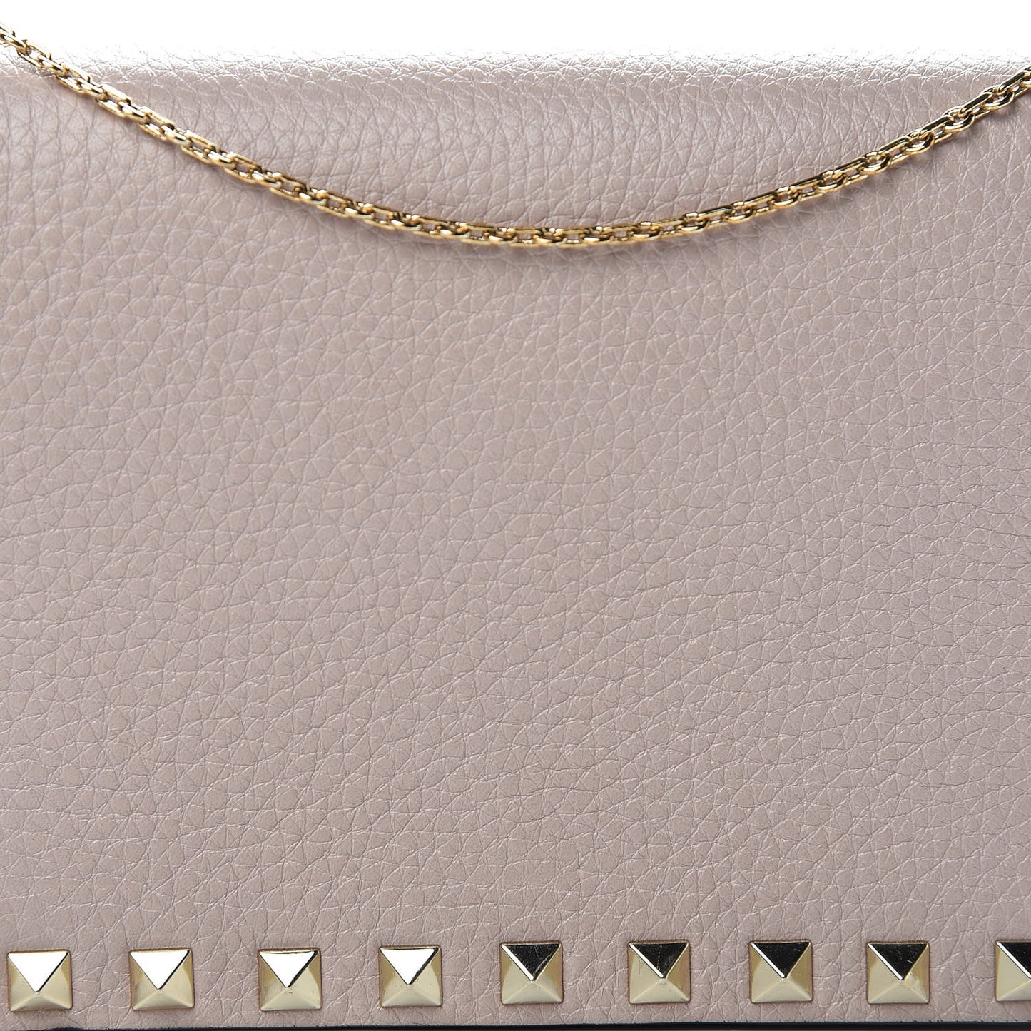 Pebbled Calfskin Rockstud Wallet on Chain Poudre