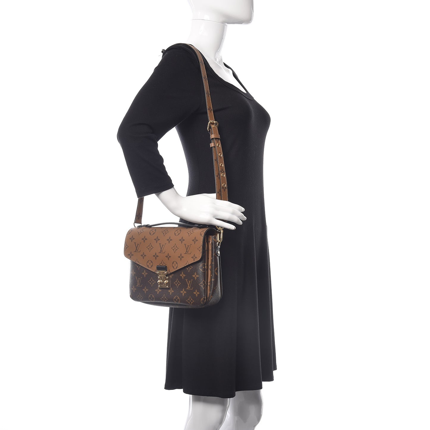 Reverse Monogram Pochette Metis